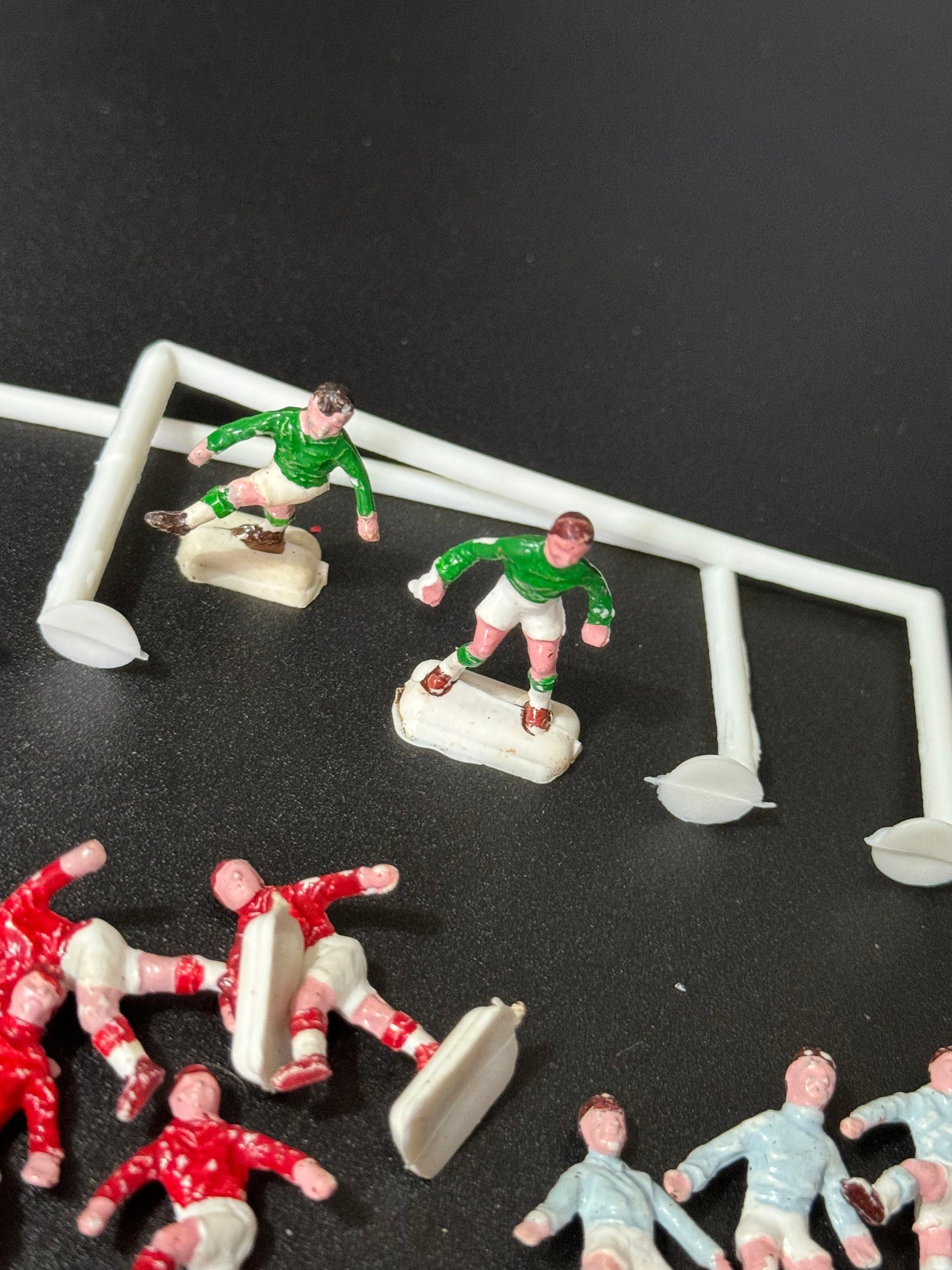 Vintage retro boys dads men’s football team cake toppers players ref and goals football cake birthday