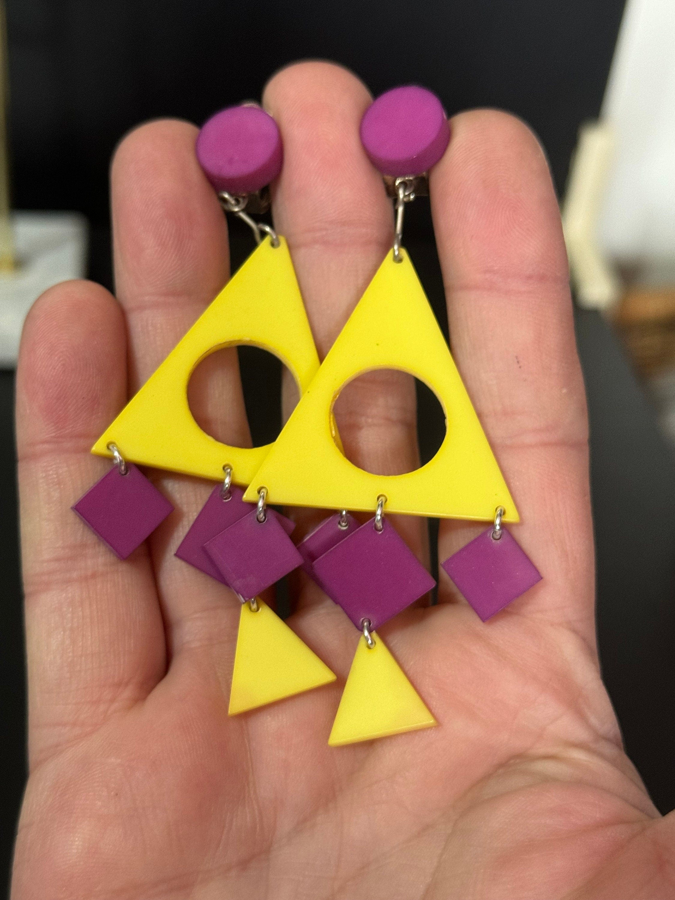 true vintage 1960s French early plastic clip on earrings dangly earrings purple and yellow geometric