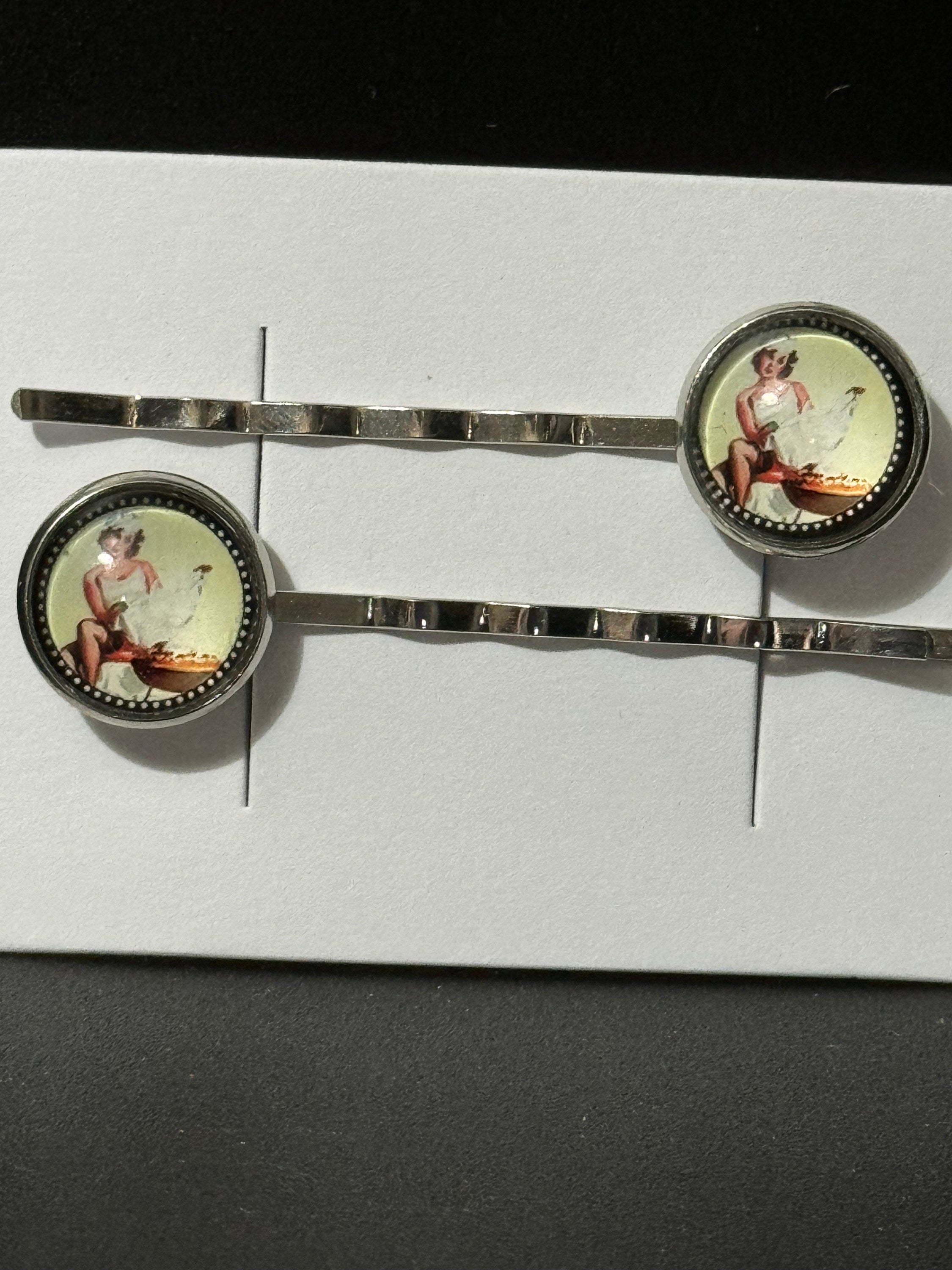 pin up girl model wavy hair slides, Vintage Hollywood glamour style, silver tone clips with glass cabochons, green