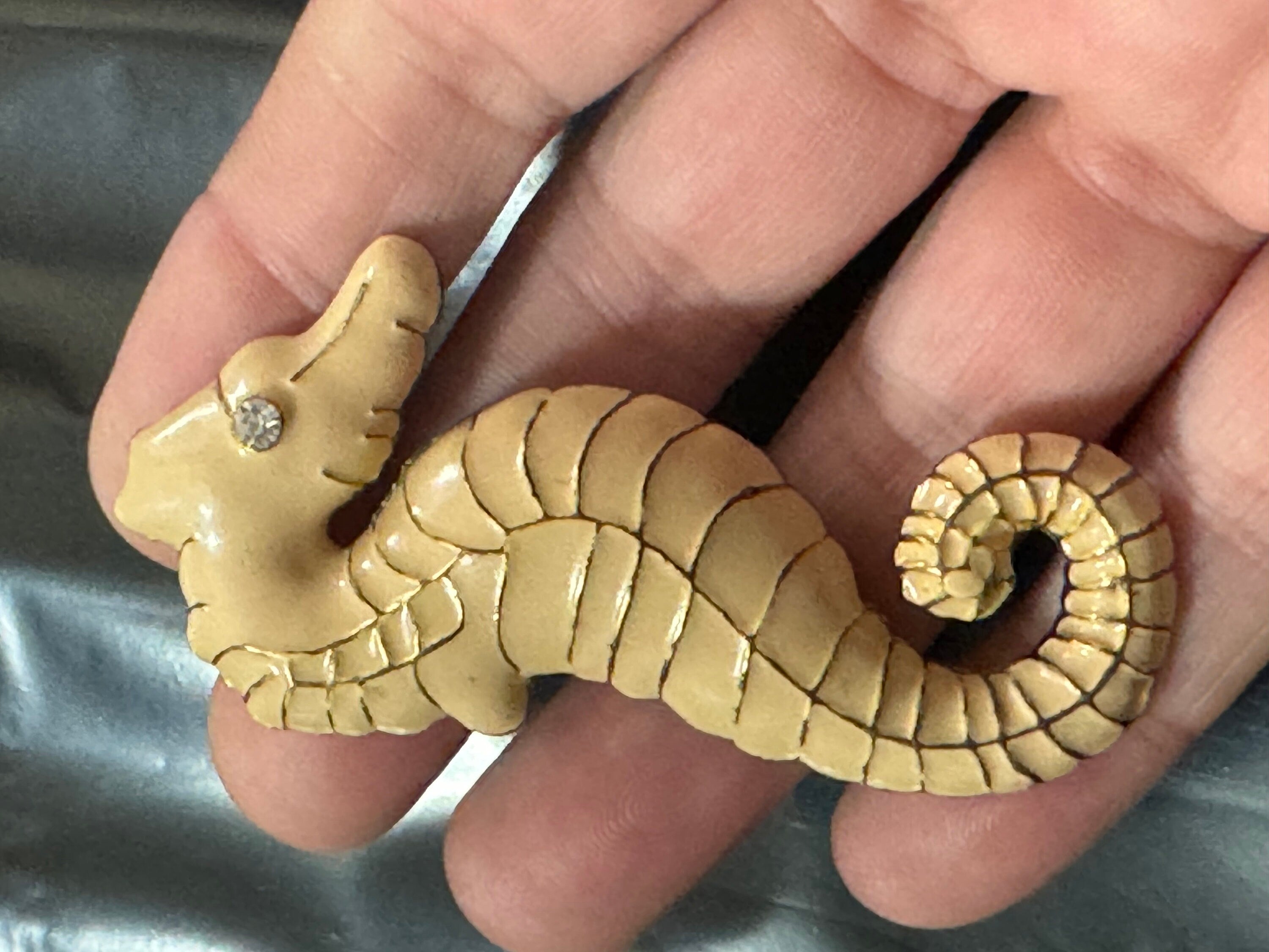 Oversized 7cm Vintage cream enamel and gold tone seahorse brooch