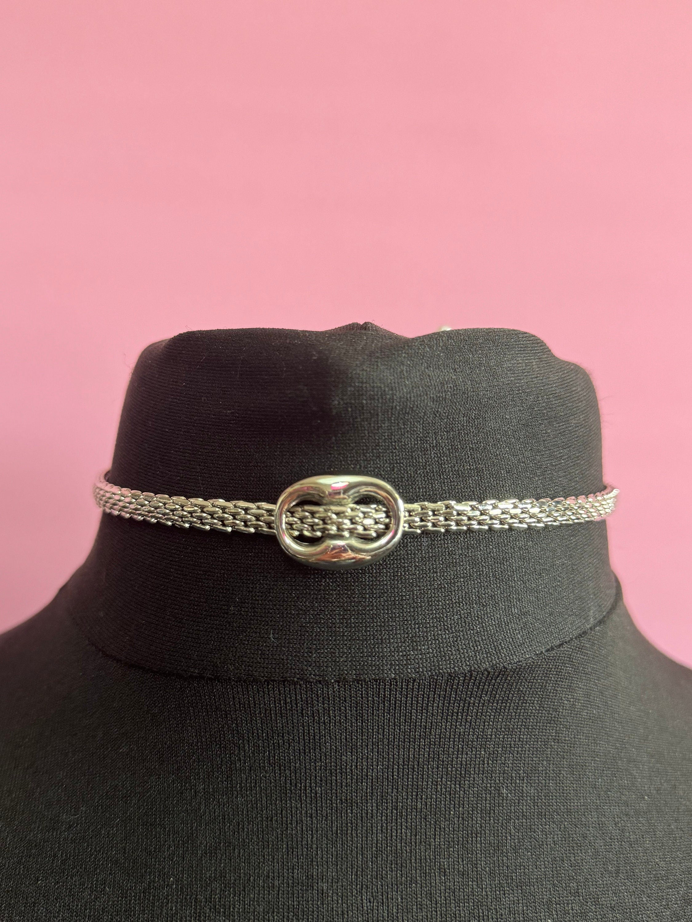True Vintage pristine 15” 38.5cm 1970s silver mesh buckle detail choker necklace old shop stock