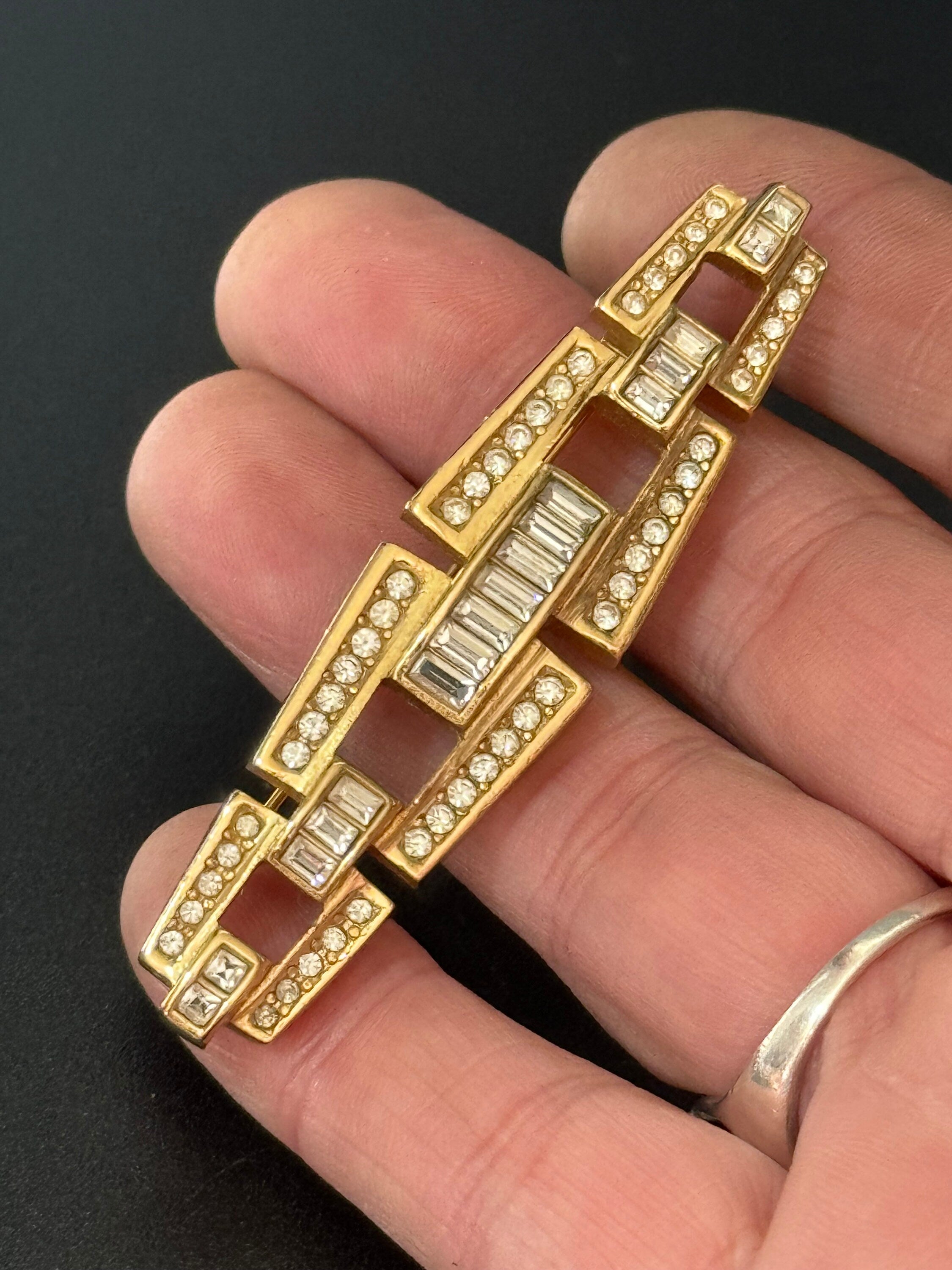 Signed GROSSE German Designer rhinestone Gold Tone modernist high end bar brooch with roll clasp