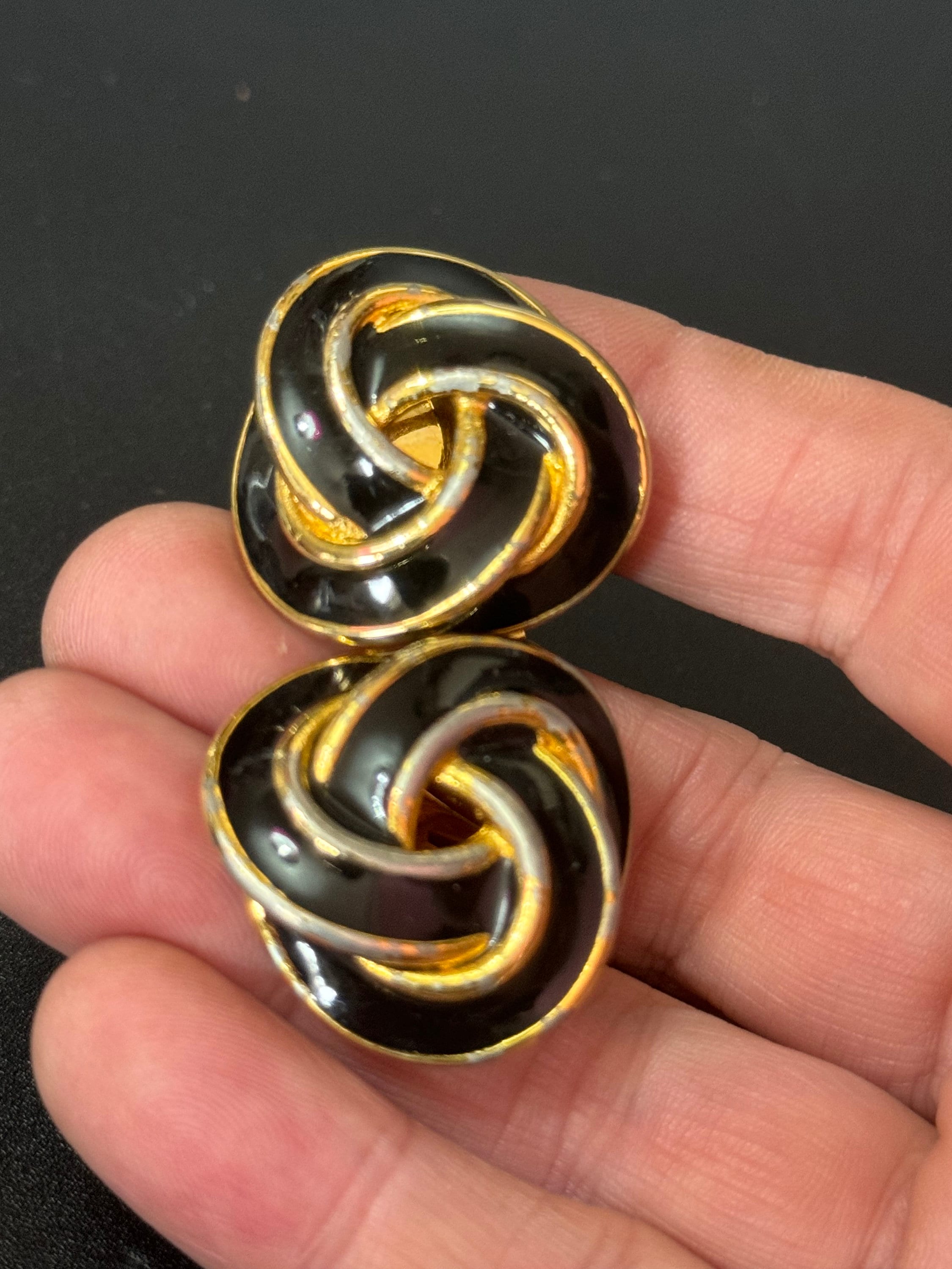 Signed KJL Kenneth Lane Vintage pair black gold tone classic knot clip on earrings