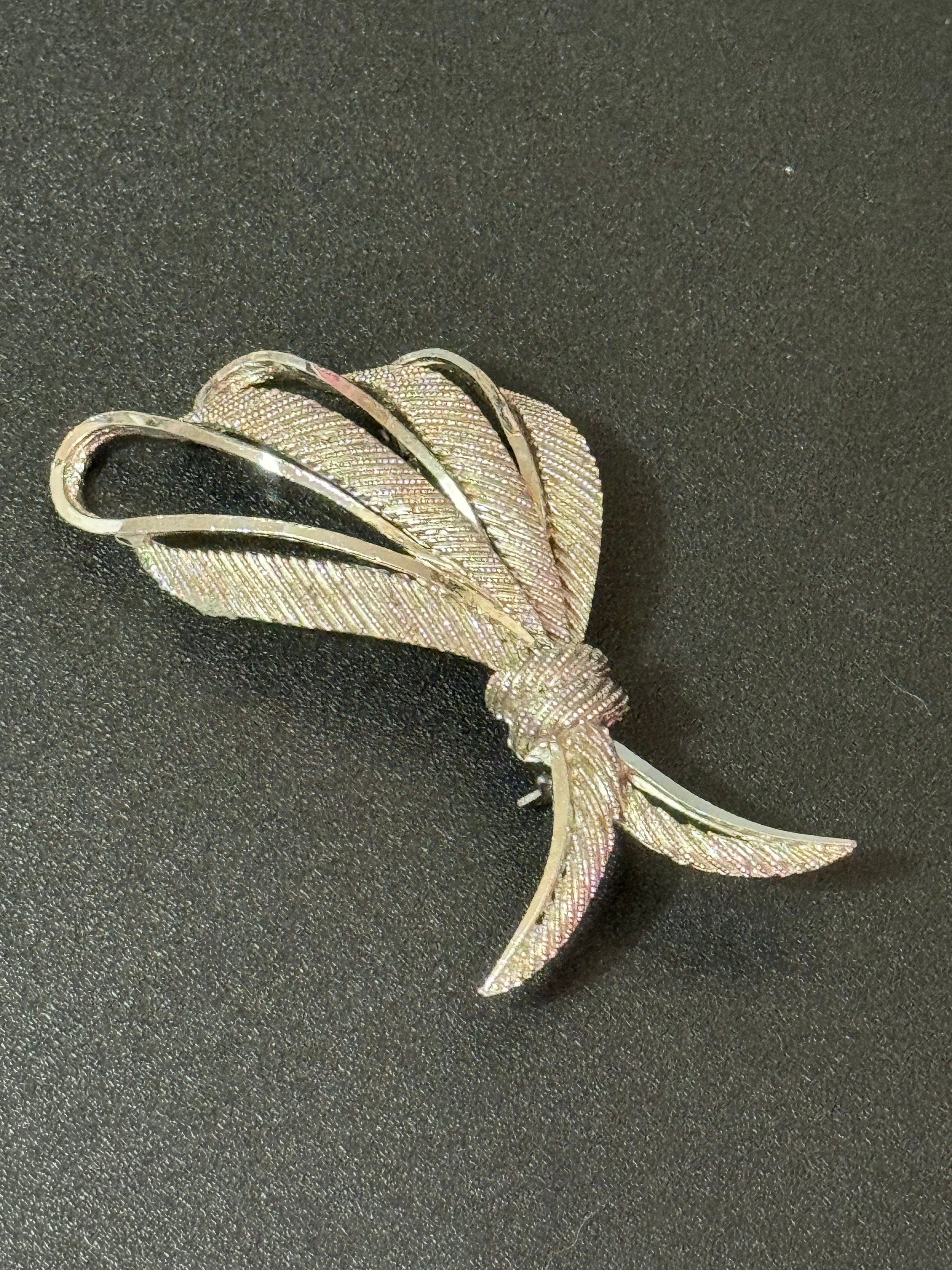 vintage modernist textured silver tone abstract brutalist brooch