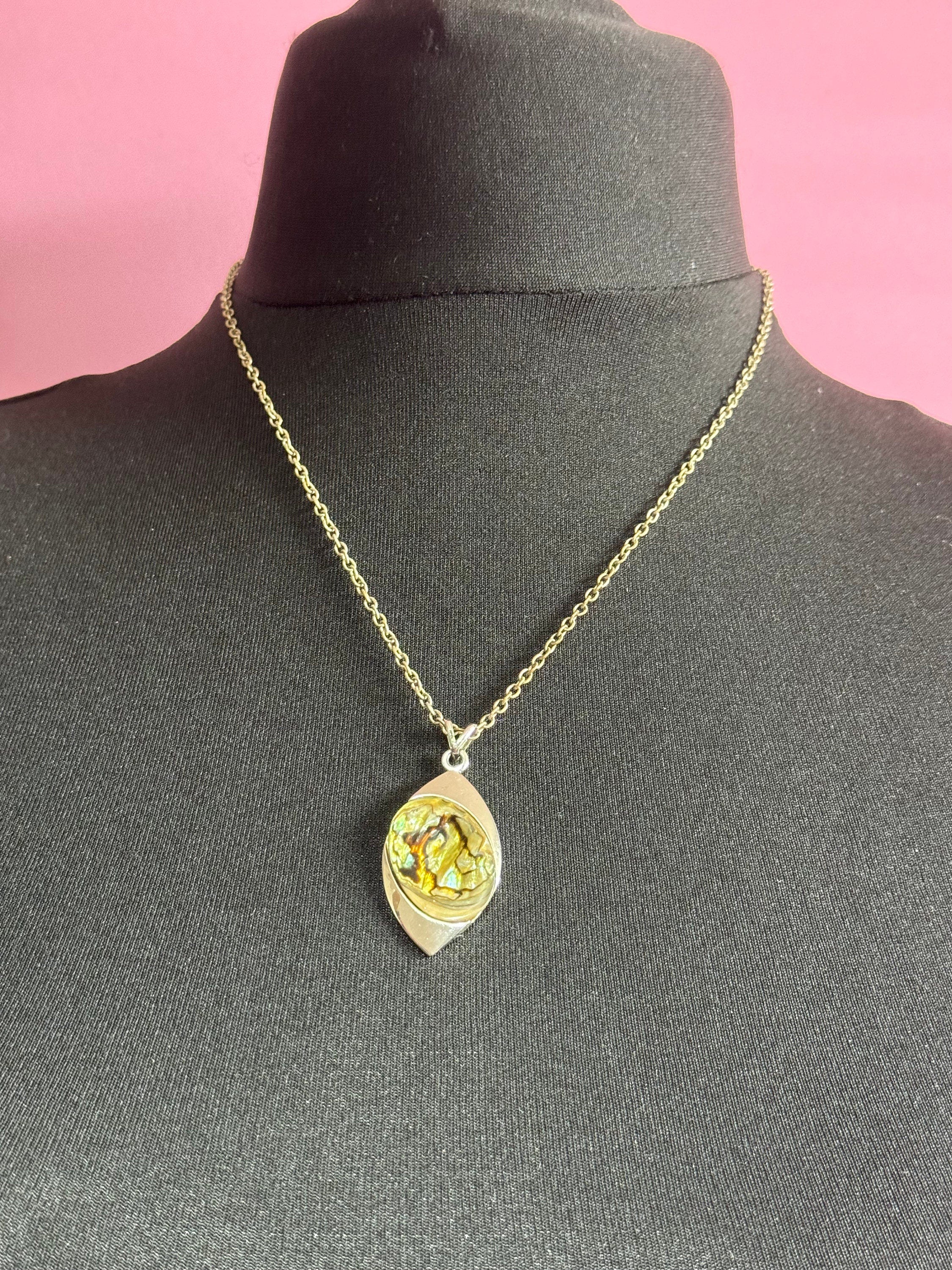 signed EXQUISITE Vintage Modernist silver tone mother of pearl abalone shell pendant necklace 1970s