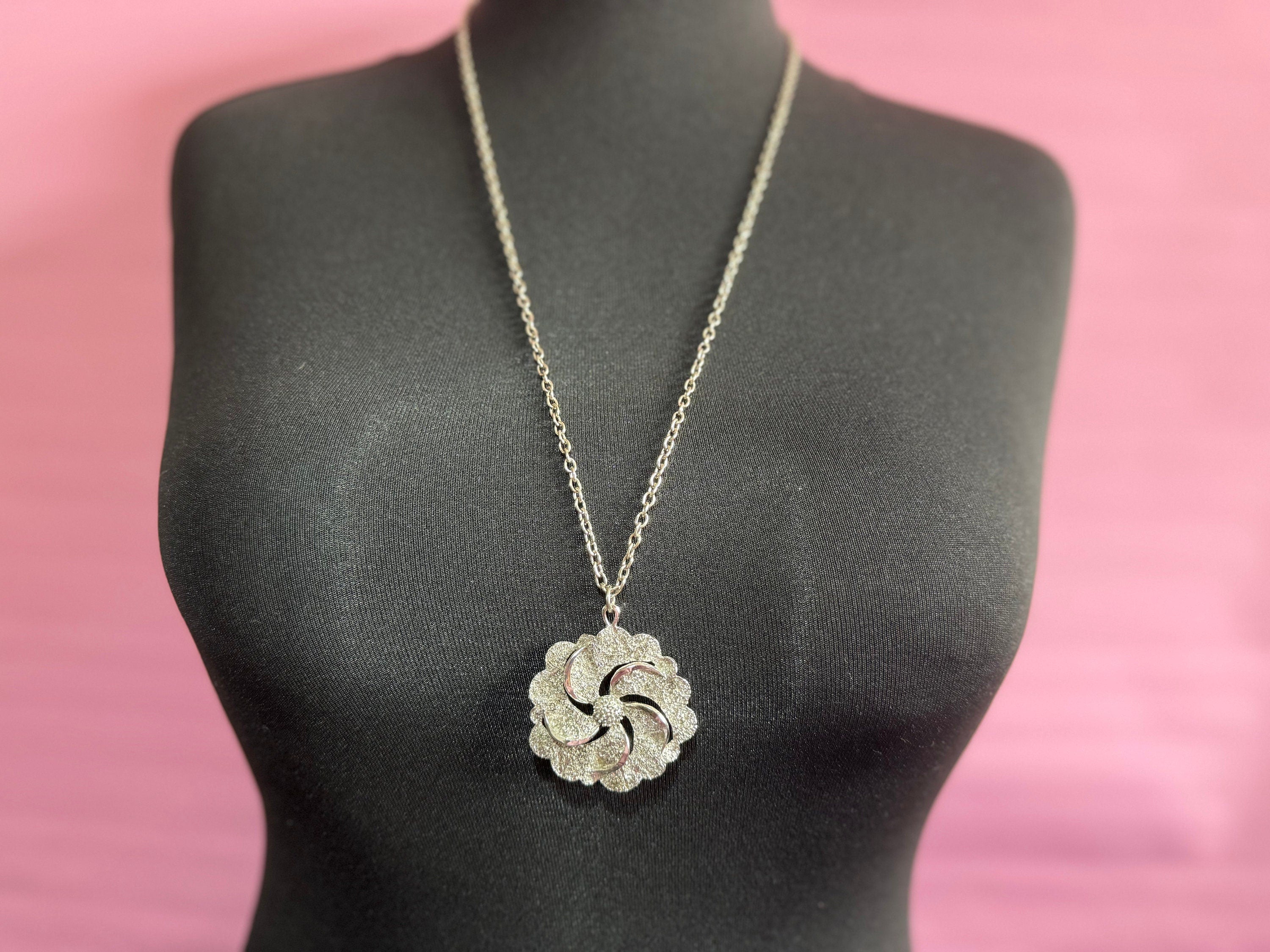 Vintage 1970s modernist brutalist silver tone floral nautical pendant necklace
