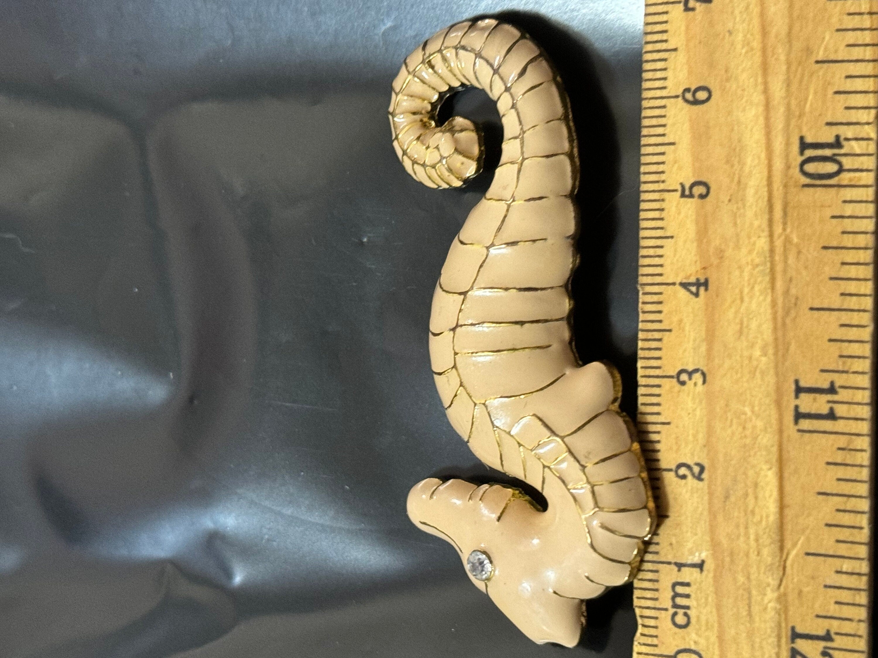 Oversized 7cm Vintage cream enamel and gold tone seahorse brooch