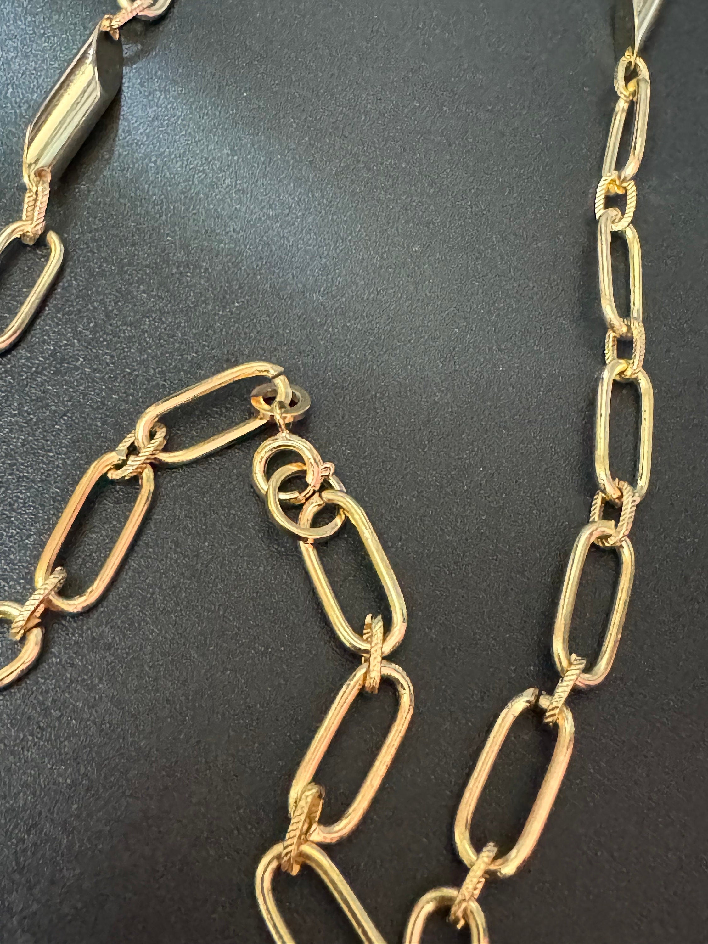 23” 76cm long 1980s gold tone fancy link station necklace for layering