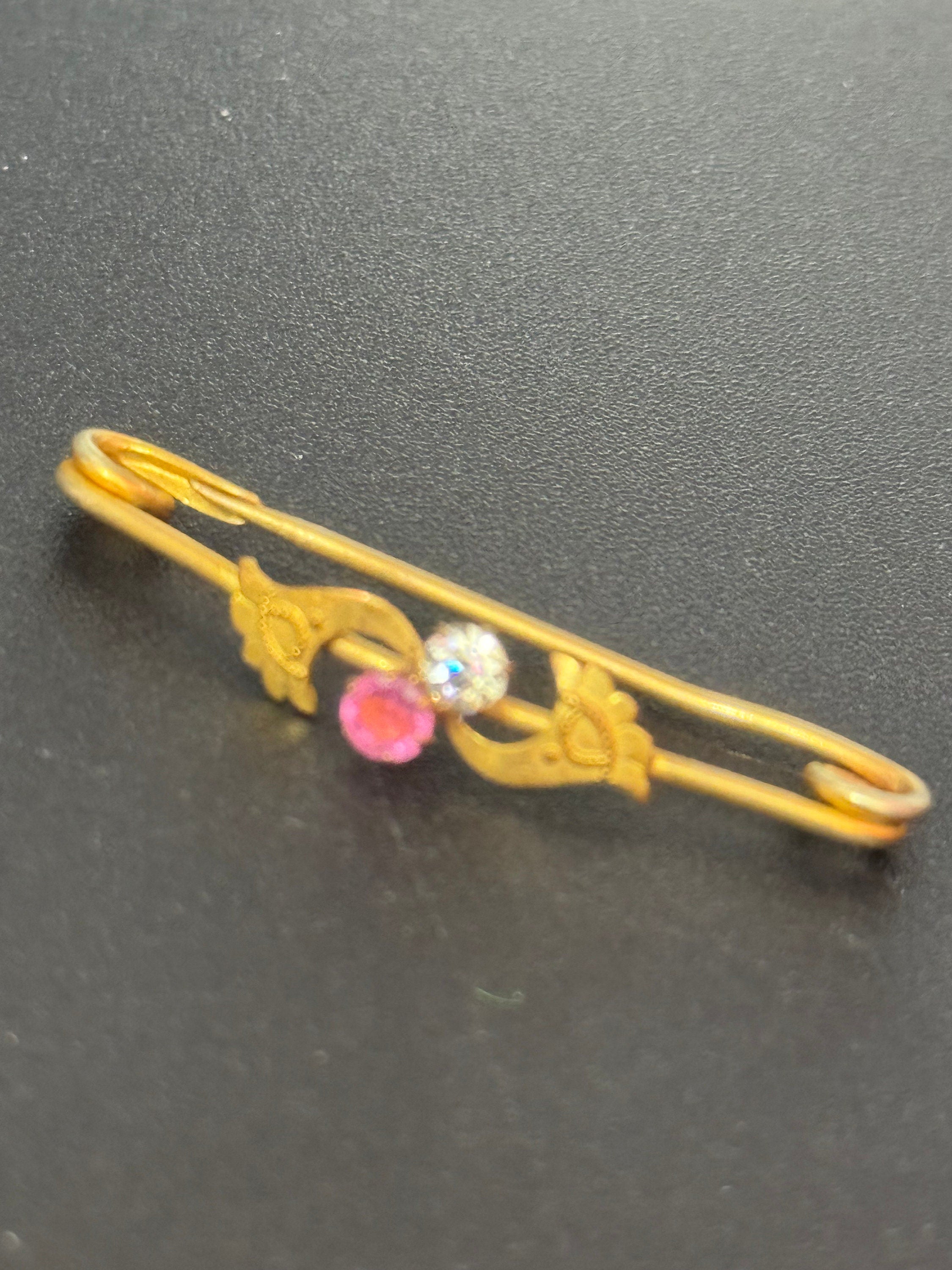 Vintage Rhinestone Bar Brooch: Gold Tone Victorian Style (4cm)