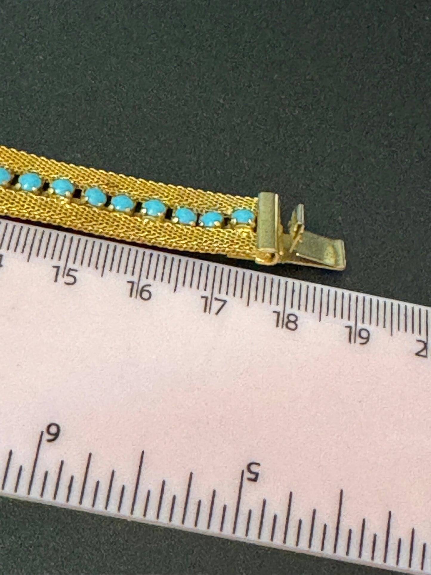 Vintage articulated flat link mesh gold bracelet with turquoise blue paste