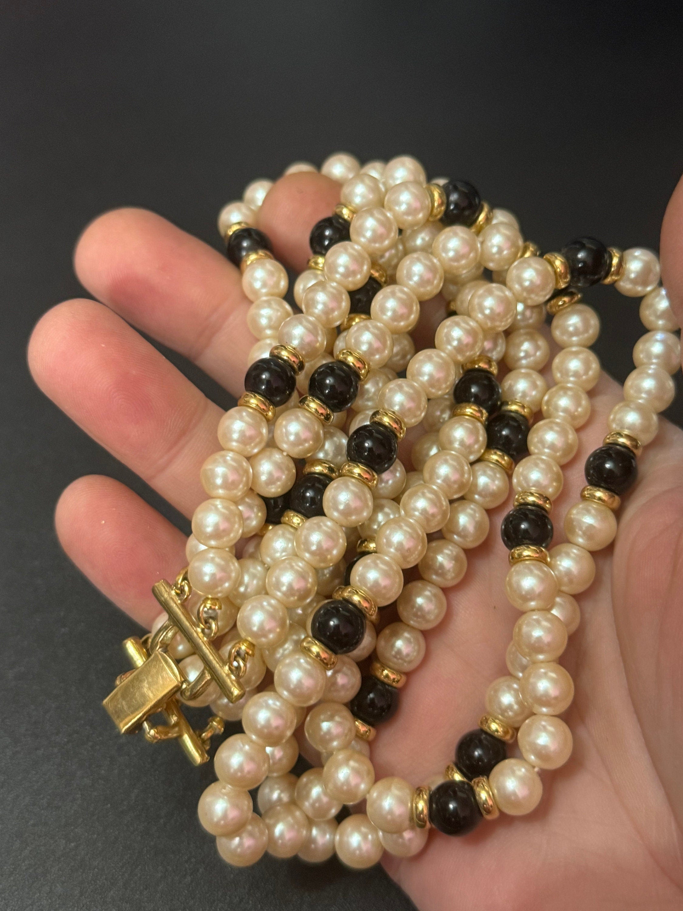 Retro Faux Pearl Choker: Black, Gold & Cream Triple Strand (44cm)