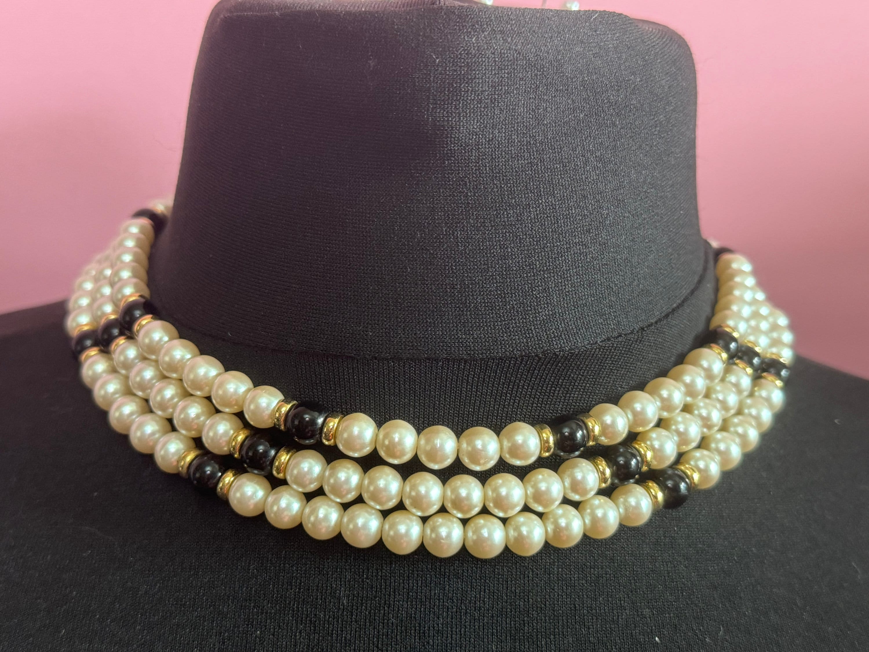 Retro Faux Pearl Choker: Black, Gold & Cream Triple Strand (44cm)