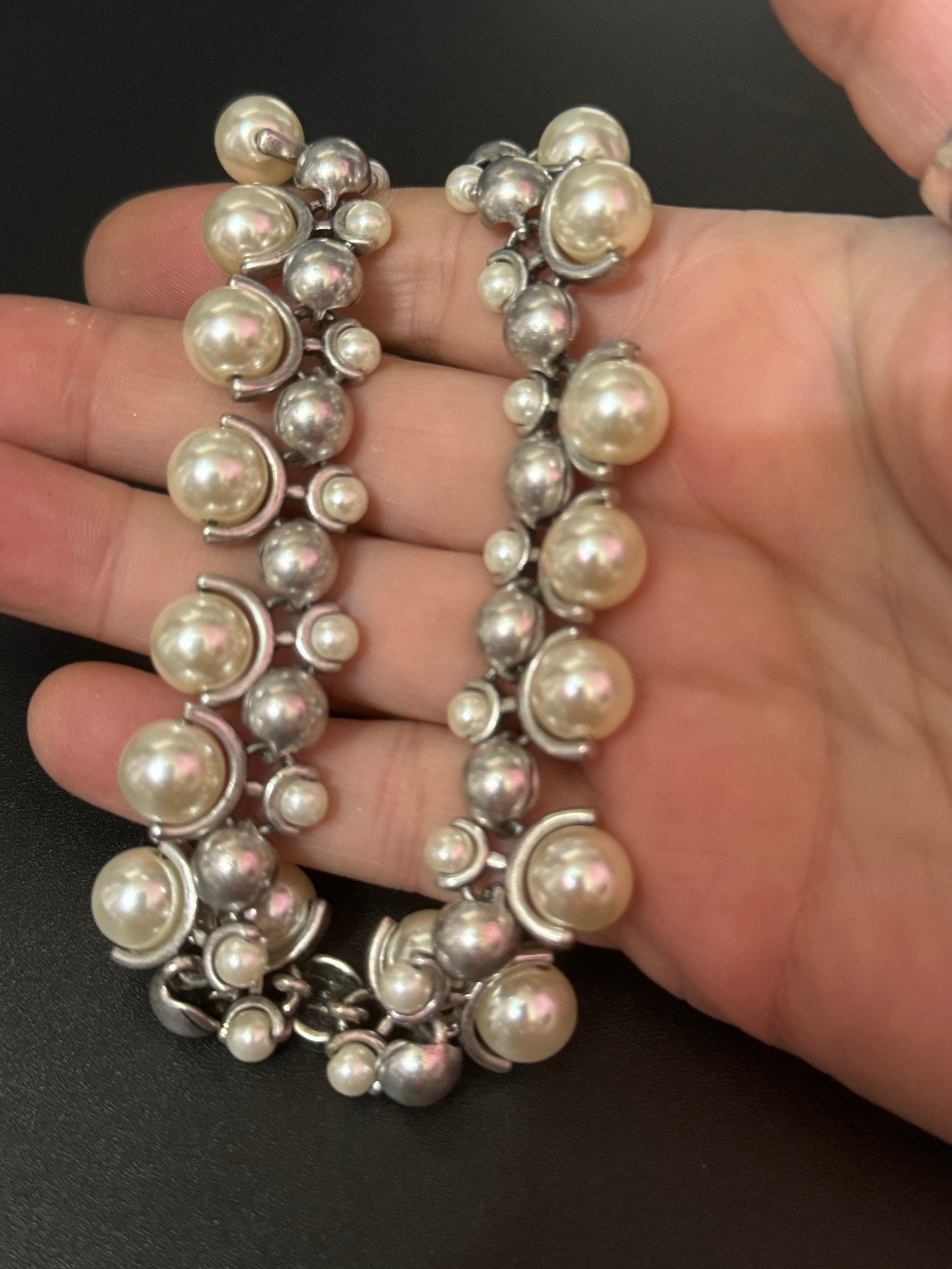 Retro Stylish silver tone white and grey glass beaded faux pearl choker collar necklace high end jewellery