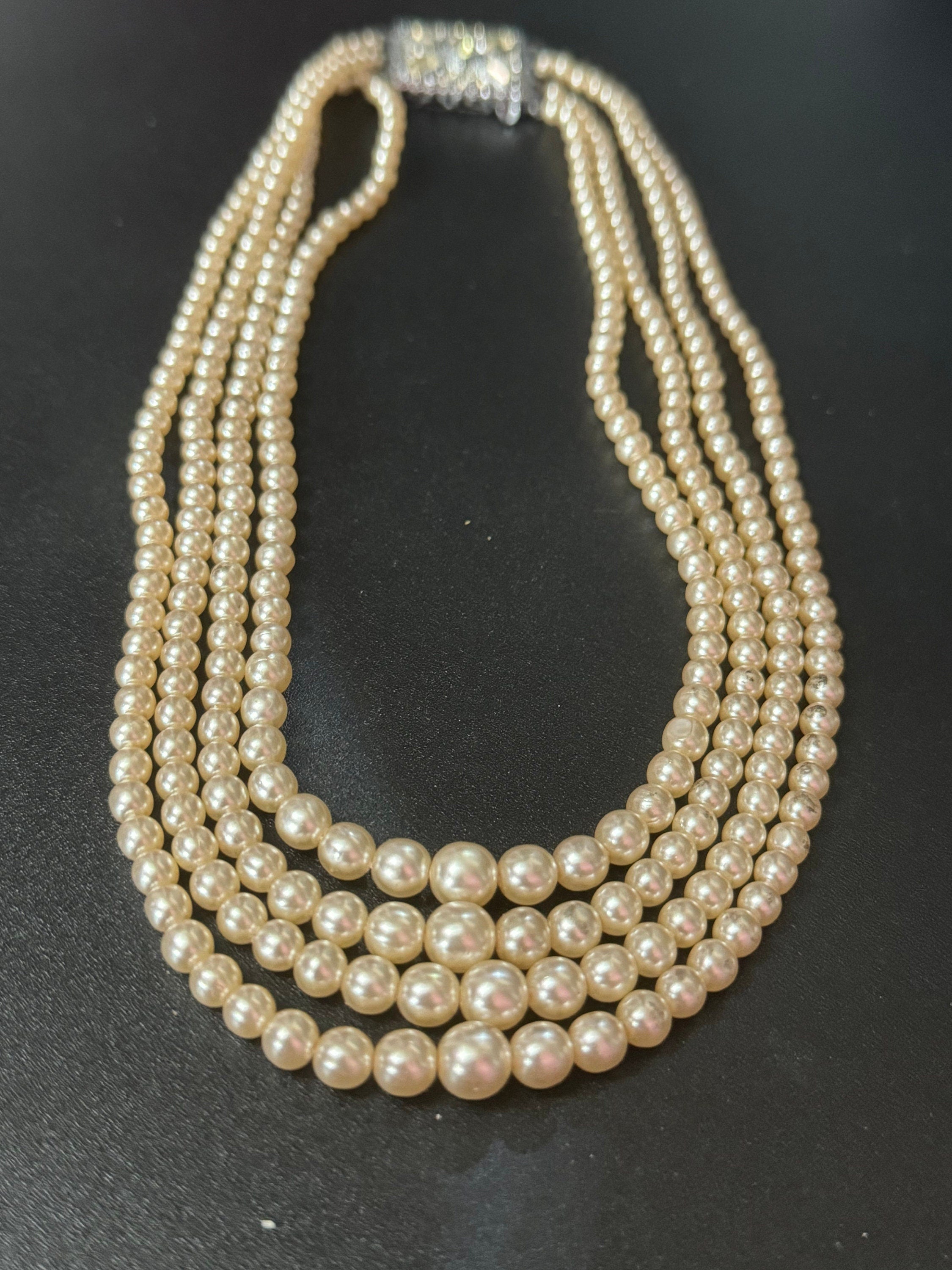 Petite 37cm slim neck Vintage 3 strand row faux glass pearl choker necklace