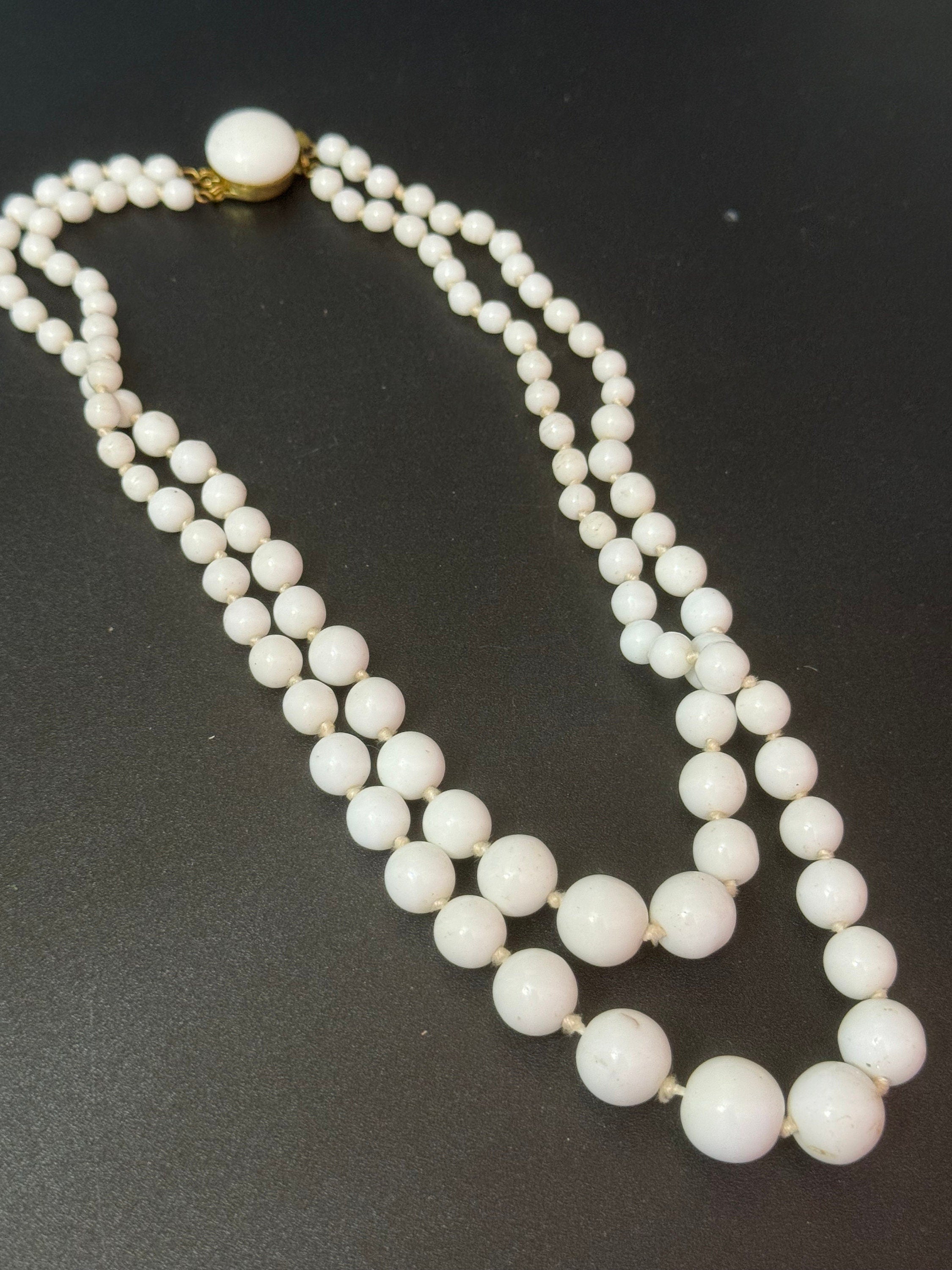 vintage white Milk glass round knotted double strand 2 row beaded necklace