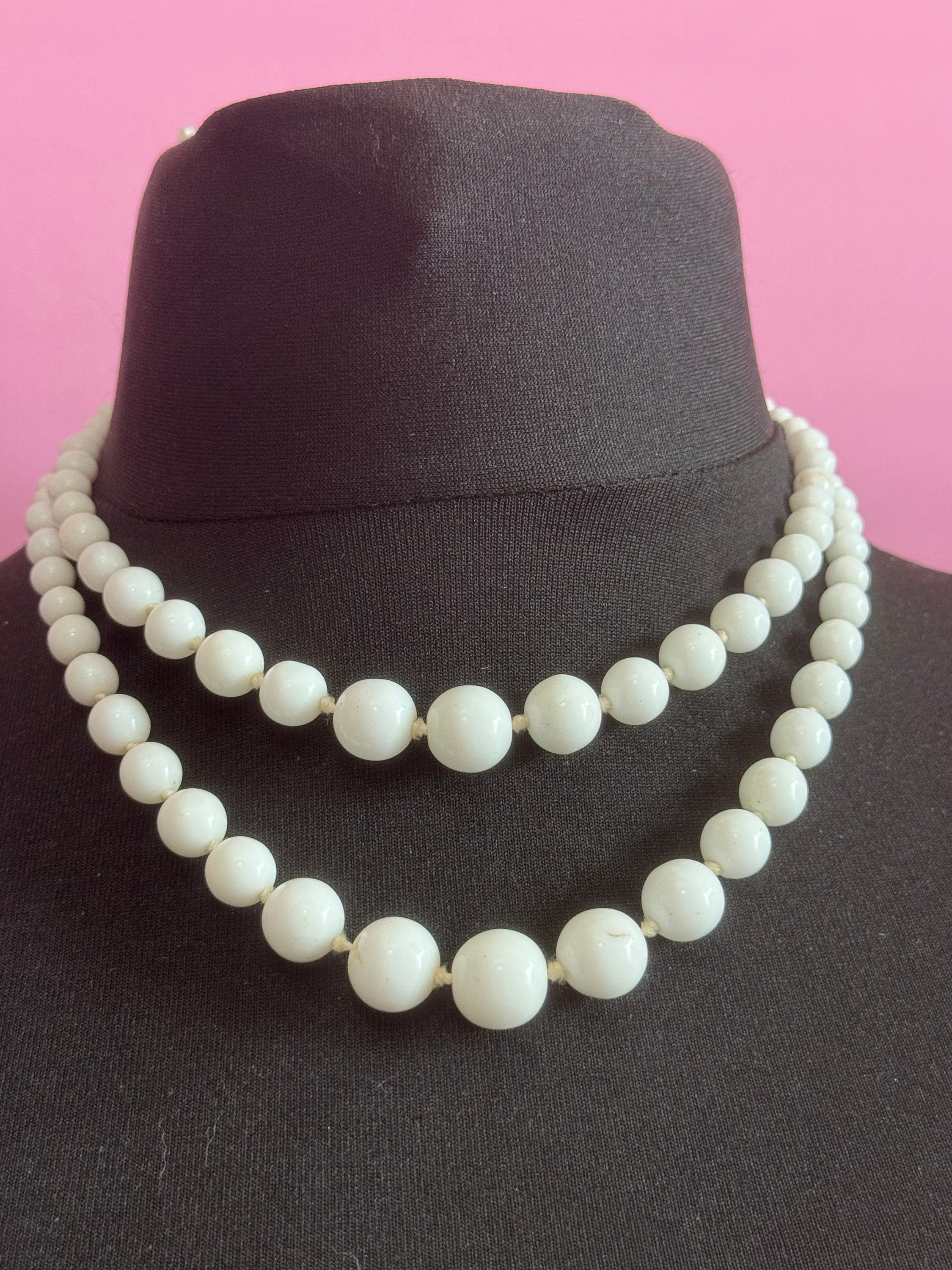 vintage white Milk glass round knotted double strand 2 row beaded necklace