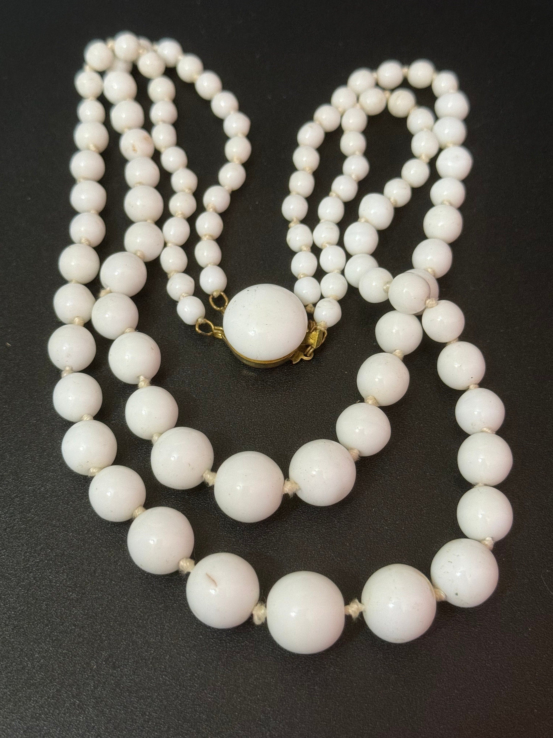 vintage white Milk glass round knotted double strand 2 row beaded necklace