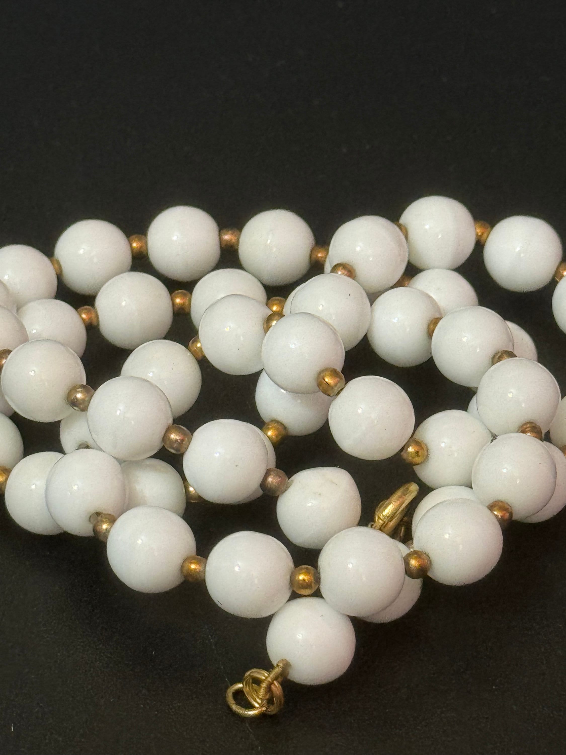 Vintage White milk glass round beaded necklace with small gold spacers 65cm