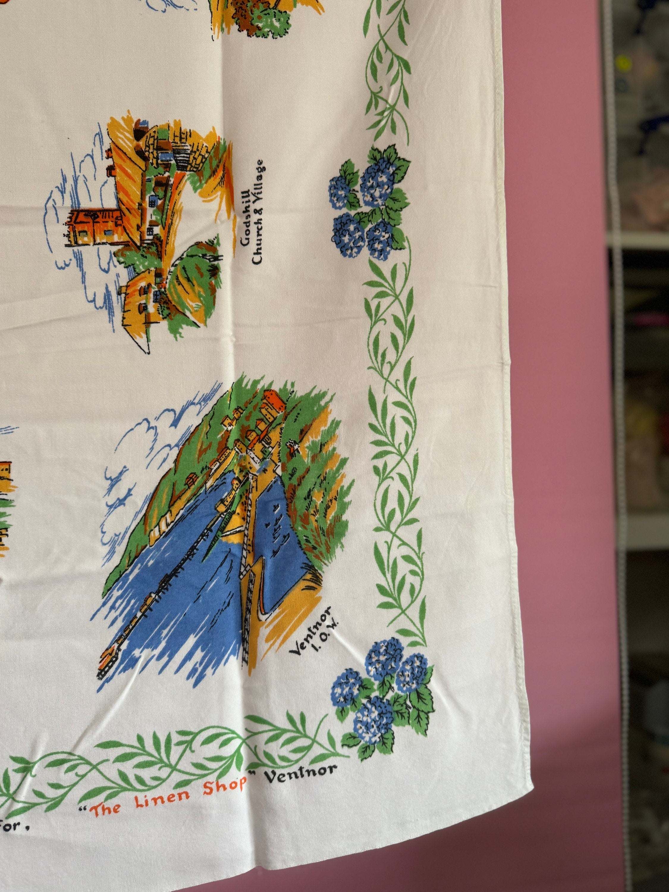 32” EAST ANGLIA Vintage printed souvenir tablecloth Norwich Kings Lynn Great Yarmouth landmarks