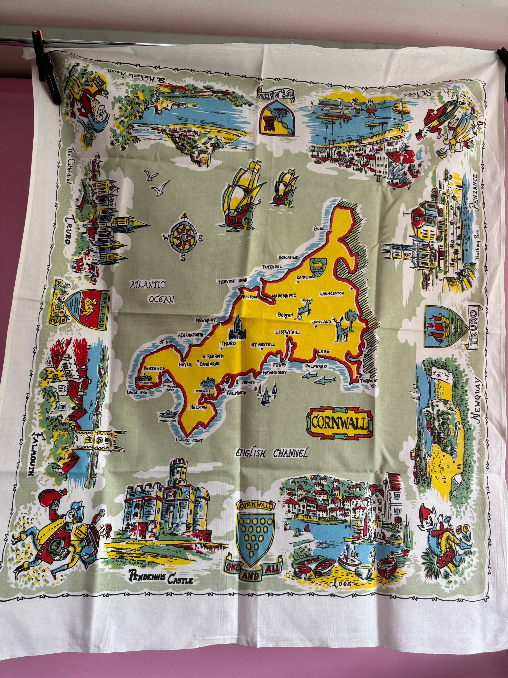 29” Cornwall Vintage Cornish printed souvenir tablecloth towns landmarks