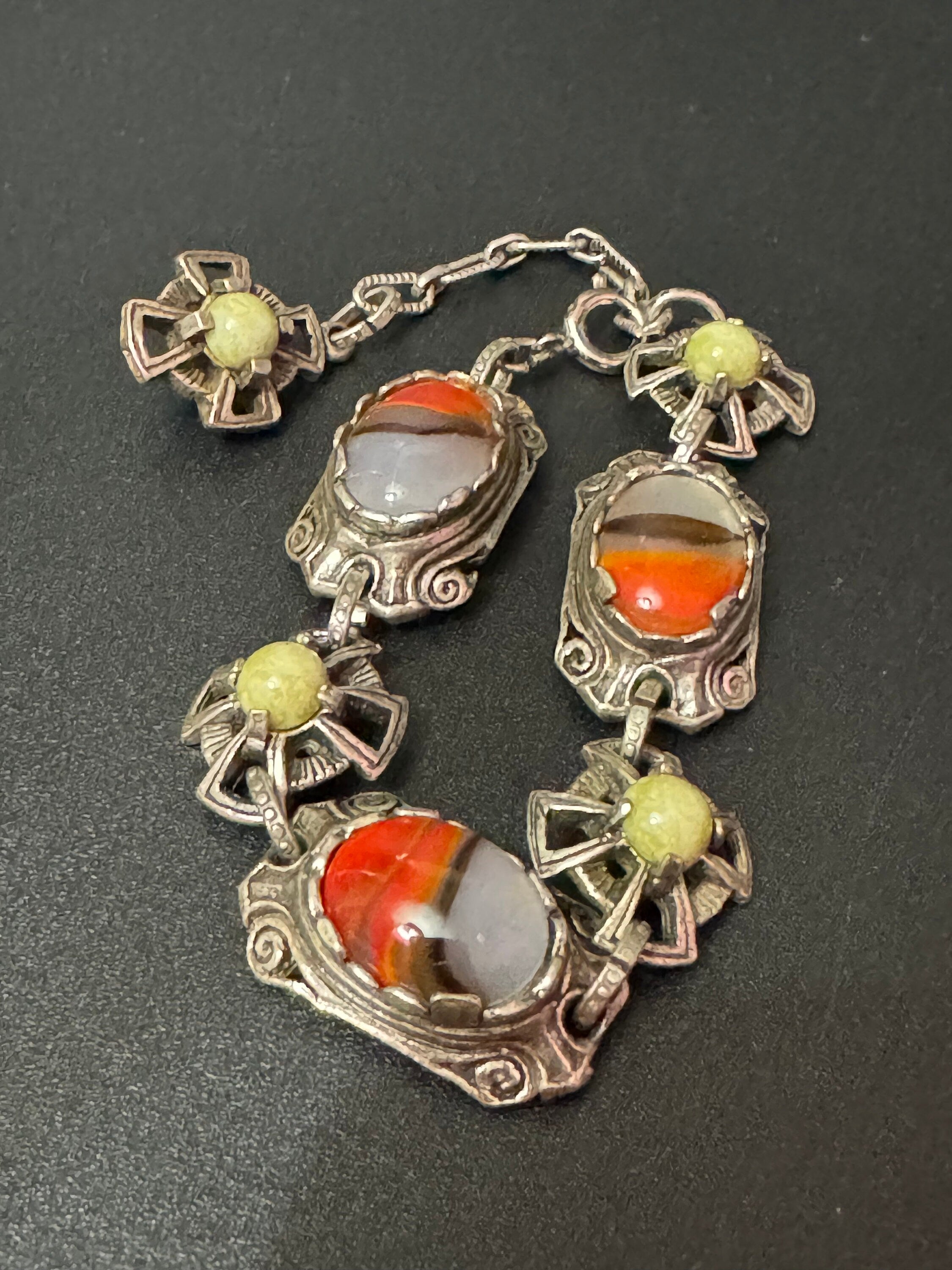 vintage retro 1970s silver tone Panel link Scottish bracelet with agate gemstone cabochons