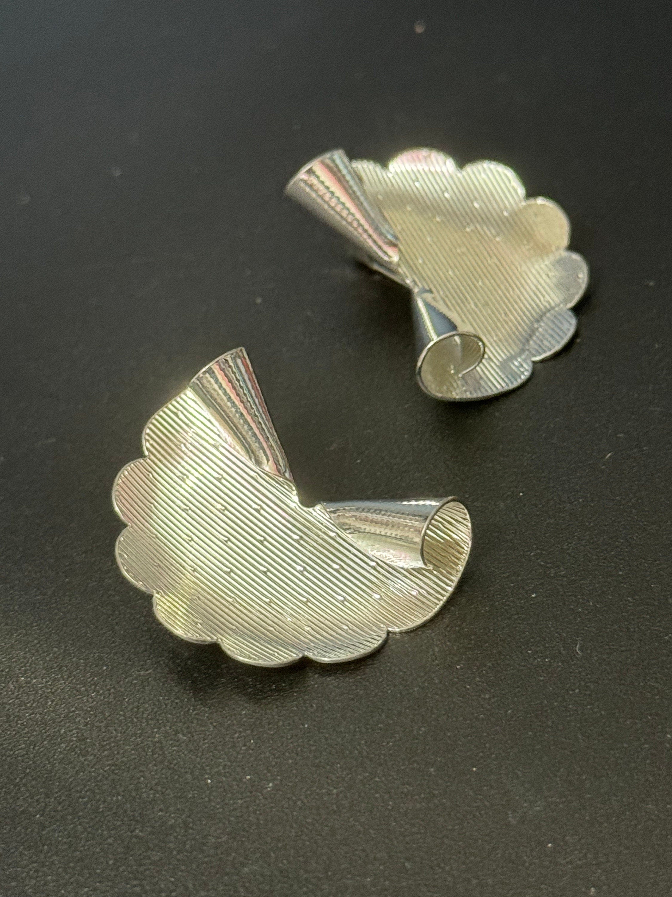 Signed KIGU of London 3.5cm fan earrings rhodium plated vintage old shop stock 1950s-1960s unused