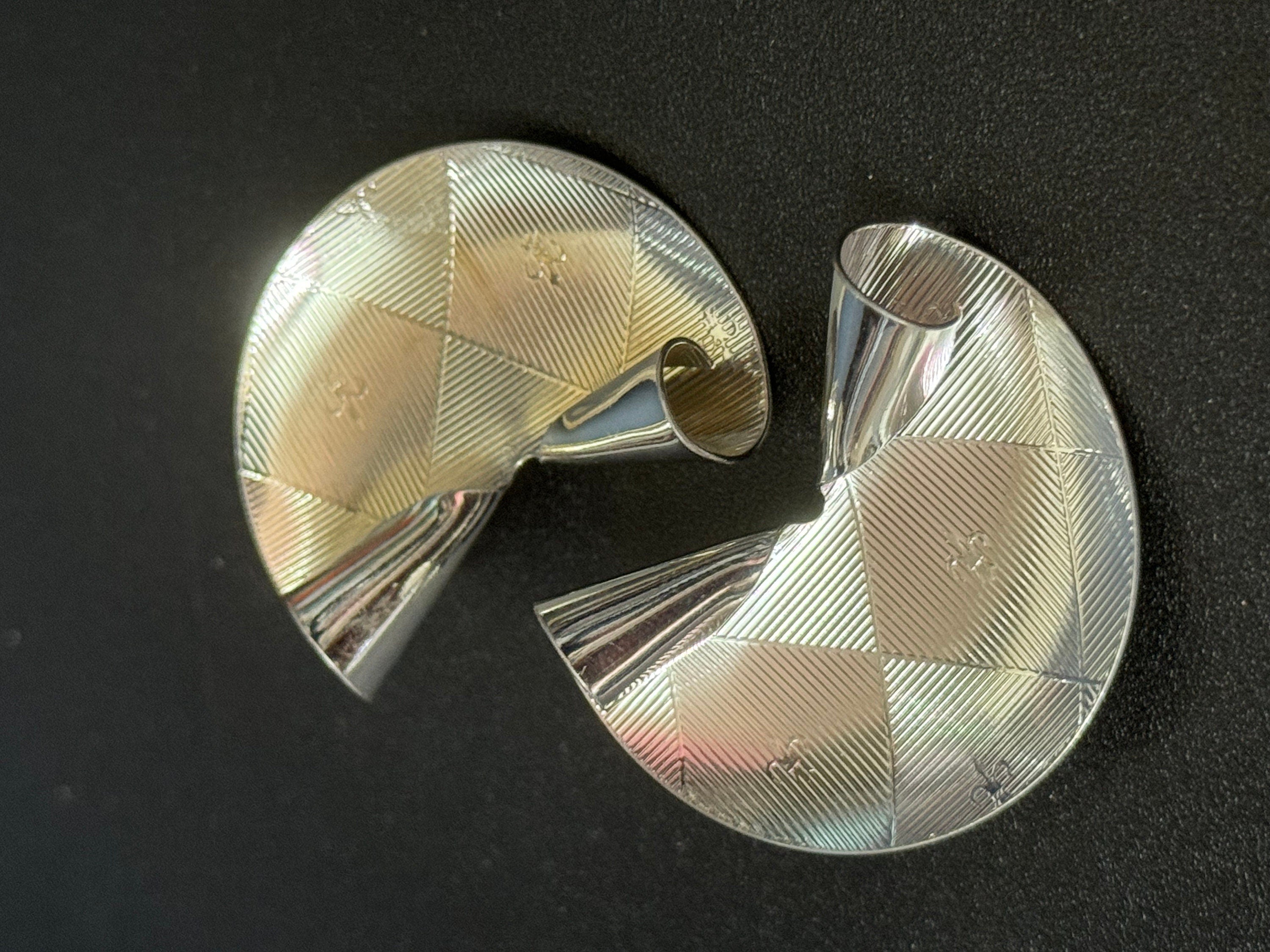 signed KIGU of London 3.5cm wide fan earrings rhodium plated 1950s-1960s unused