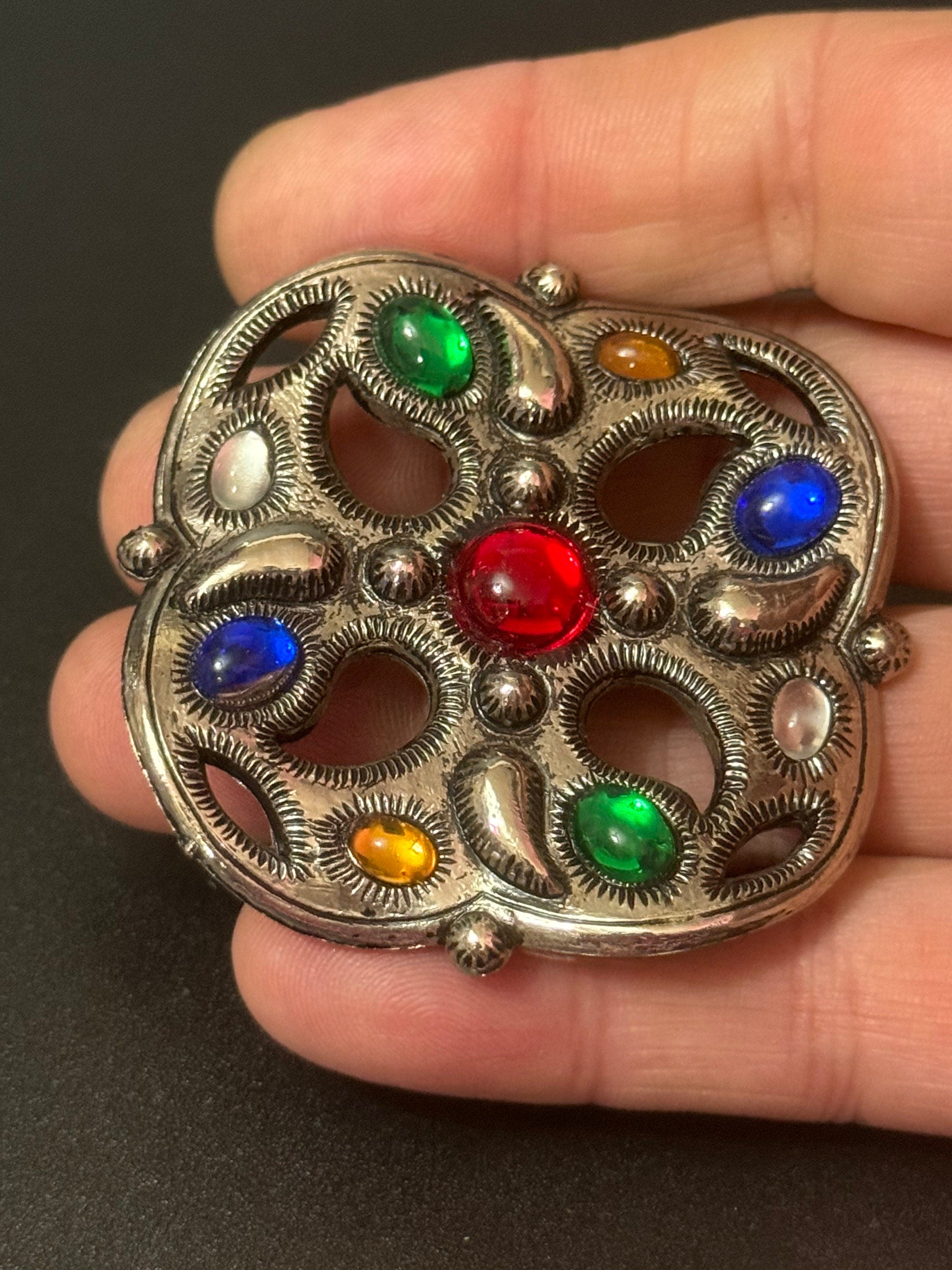 Large plastic Gripoix style cabochon domed open work abstract brooch silver tone