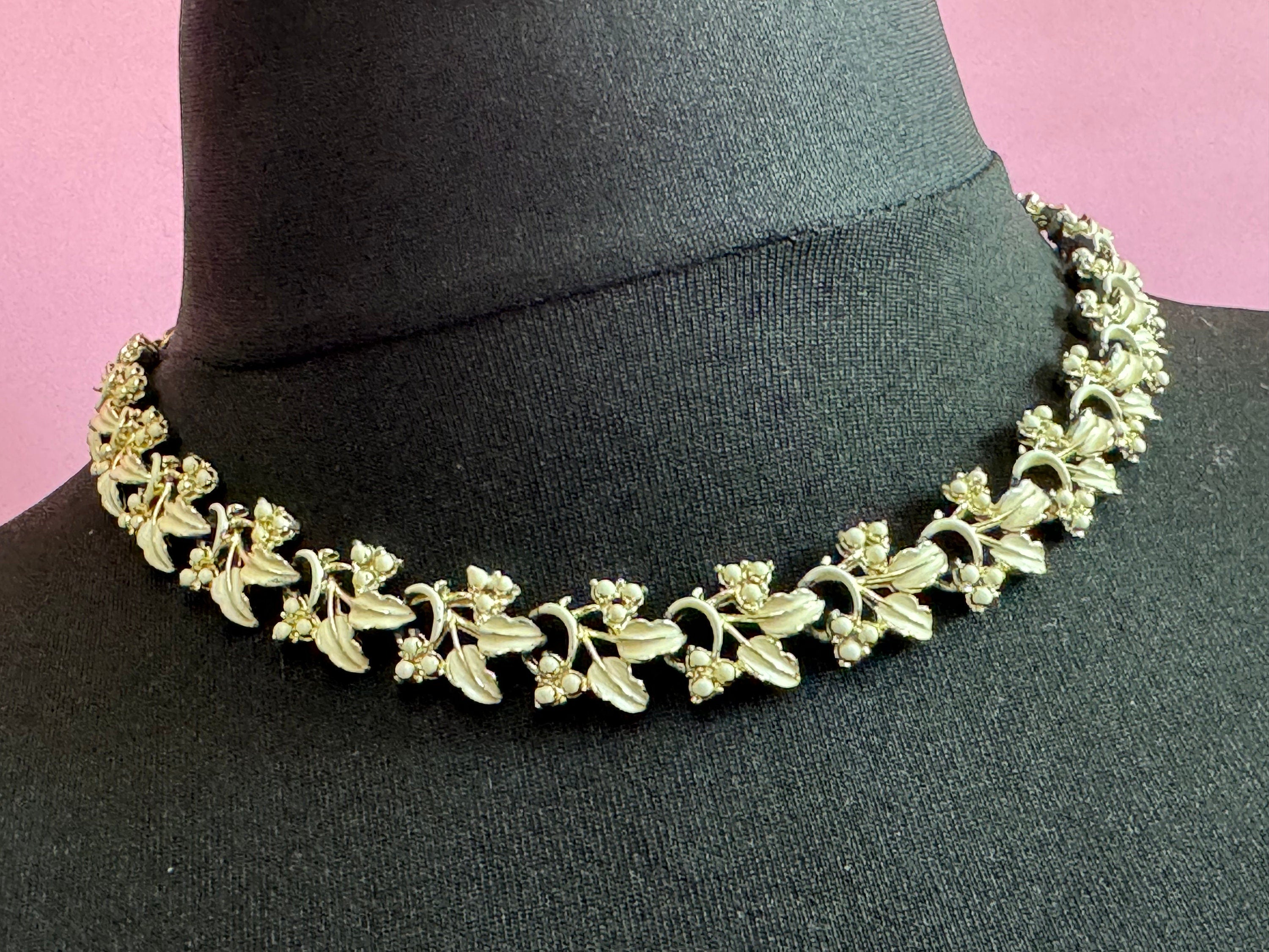 Cream enamel panel link leaf and berry Necklace & bracelet jewellery set gold tone