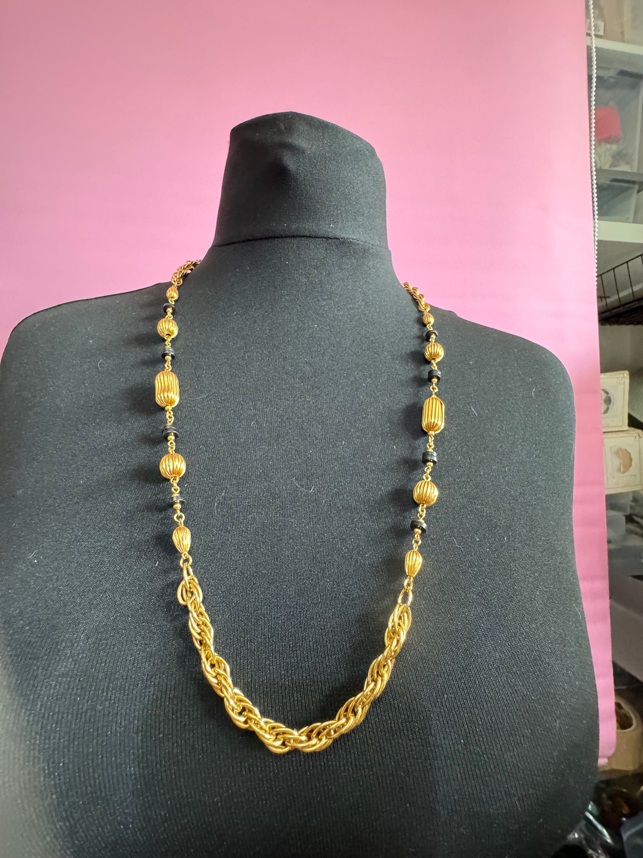 Vintage black beaded station necklace long gold tone rope chain 76cm