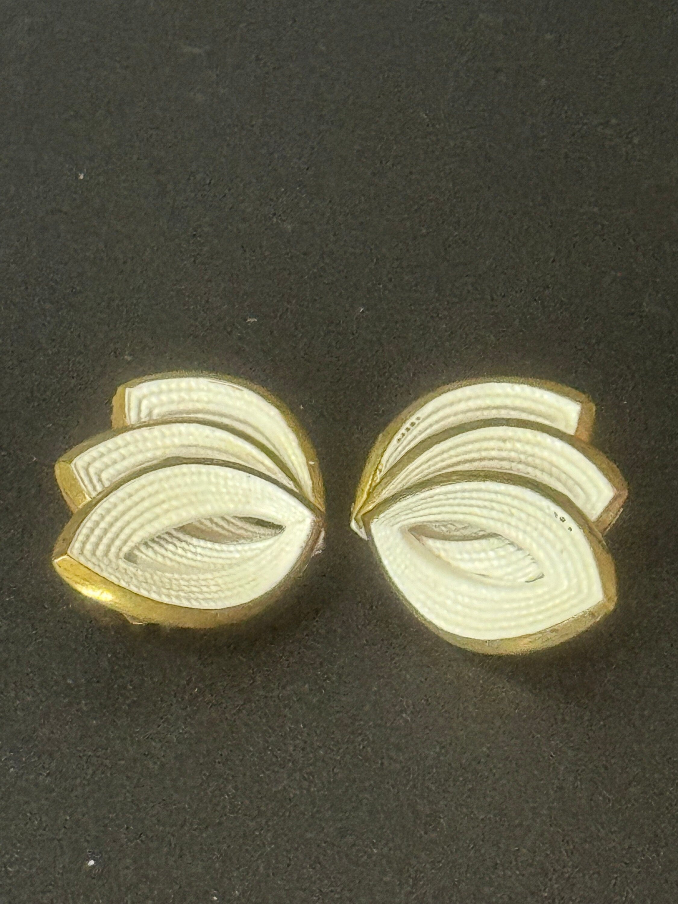 Signed GROSSE German designer cream enamel fan leaf design gold tone clip on earrings