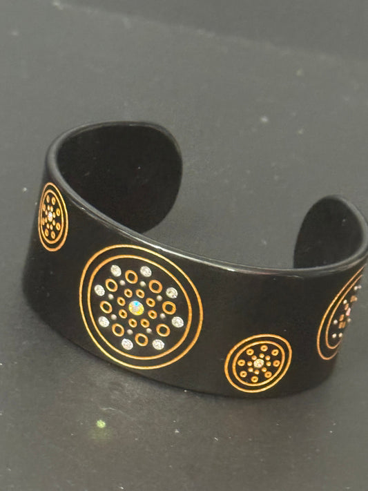 retro black and gold geometric aurora borealis open cuff bangle bracelet