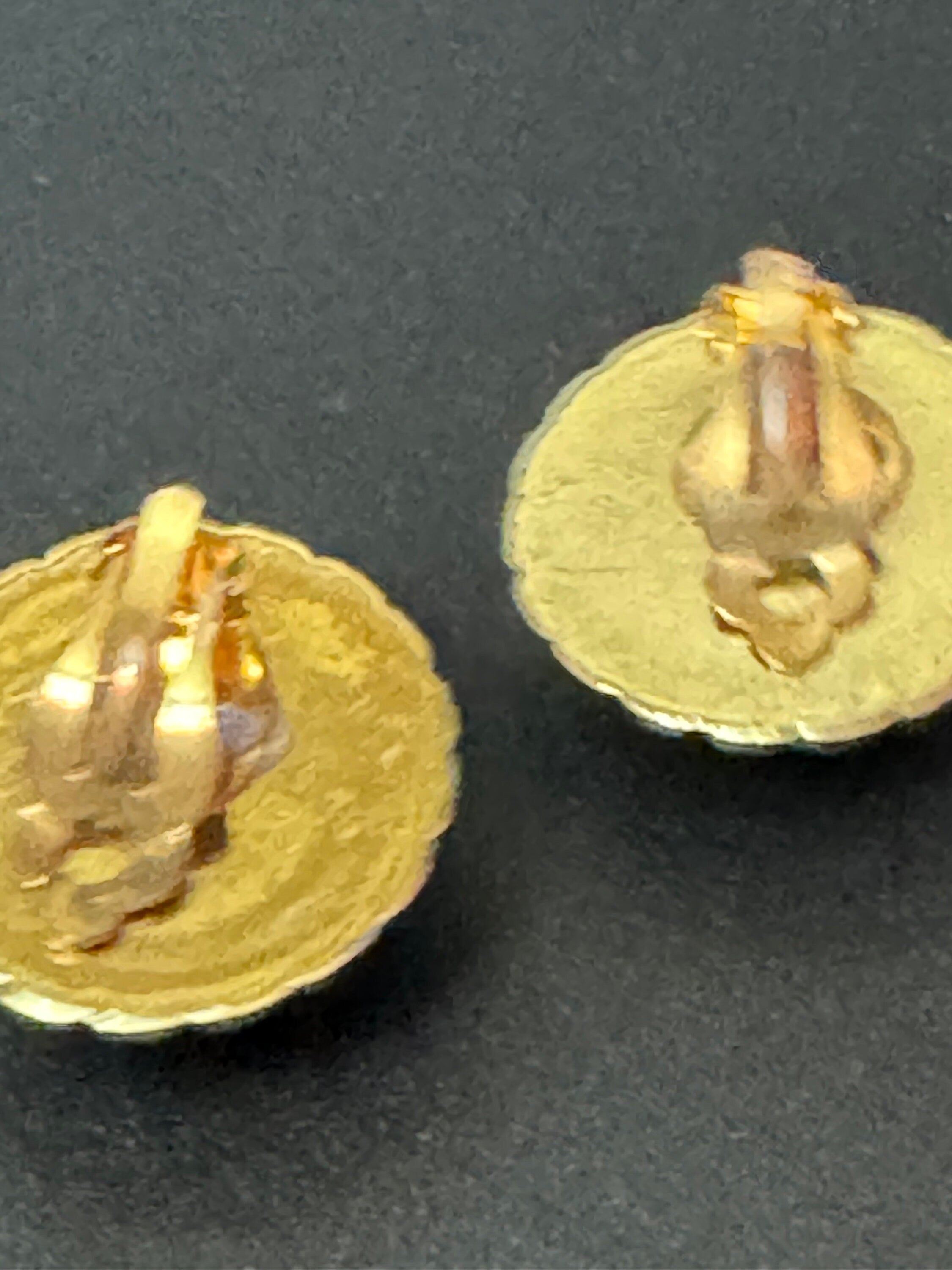 Vintage plastic 3cm oversized gold tone and red round dome cabochon button stud clip on earrings lightweight
