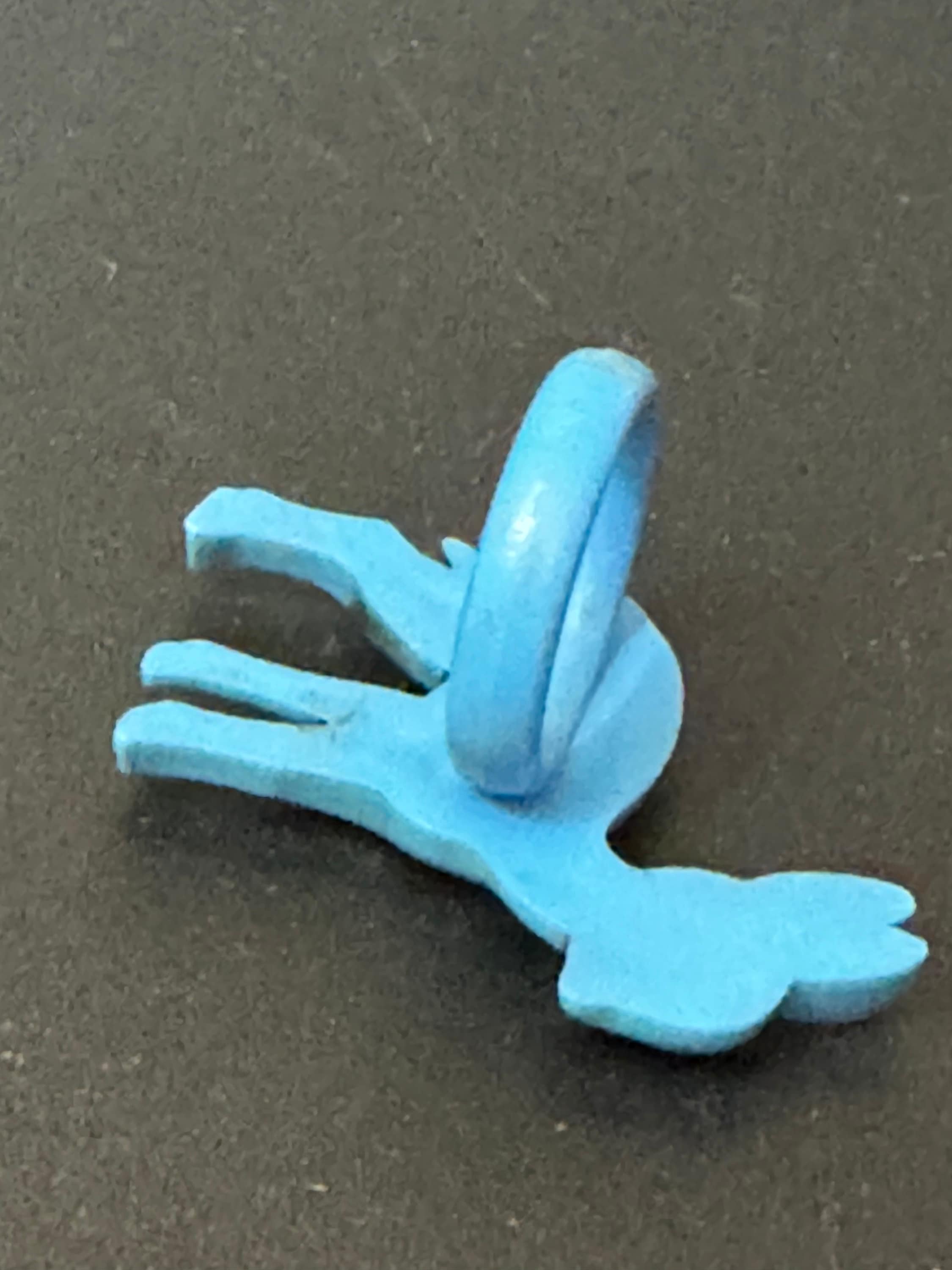 Size N Vintage kitsch oversized big blue early plastic novelty deer fawn ring
