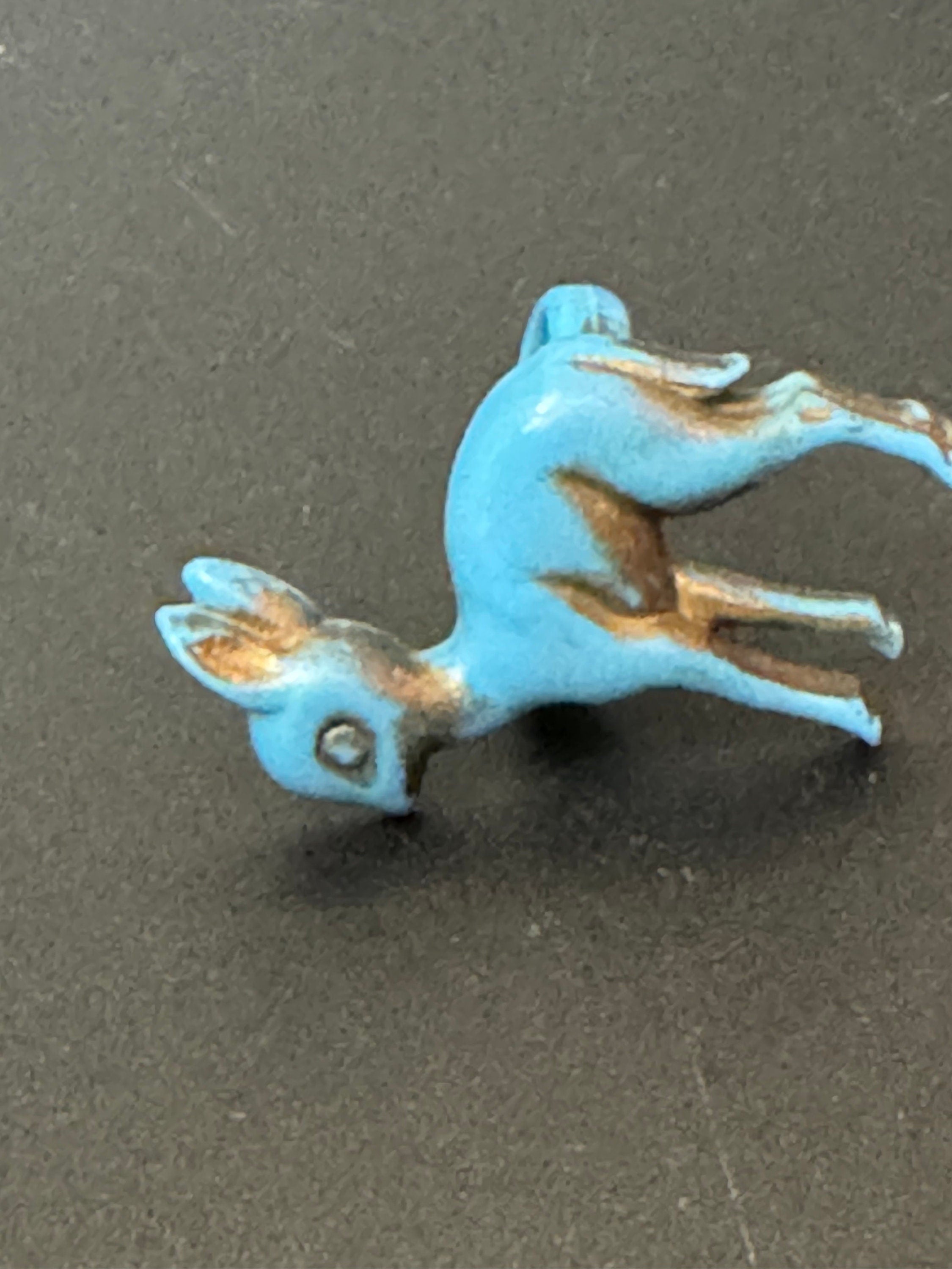Size N Vintage kitsch oversized big blue early plastic novelty deer fawn ring