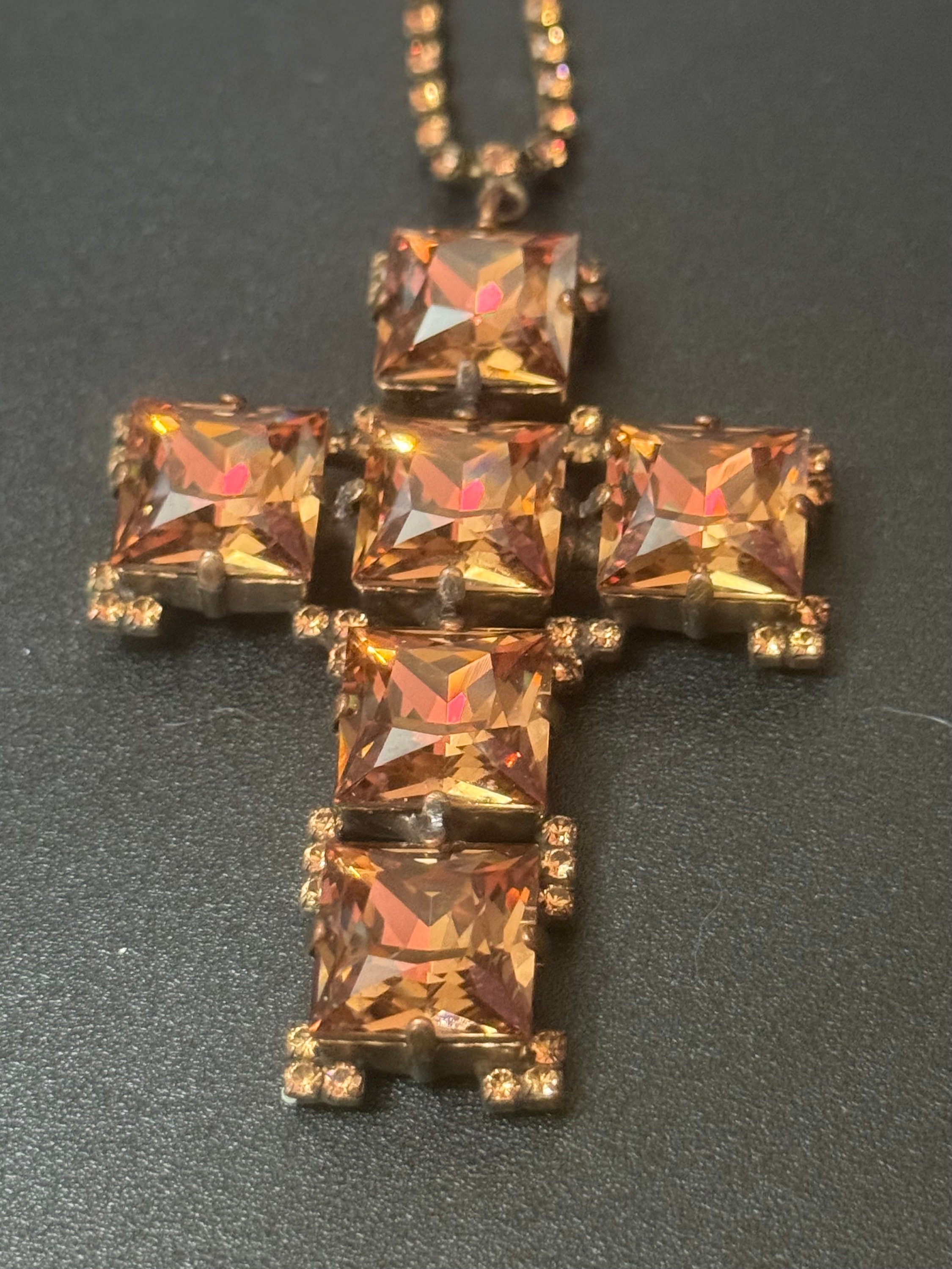 Signed B&W butler and Wilson brown topaz glass rhinestone cross pendant necklace 41-49cm bronze tone
