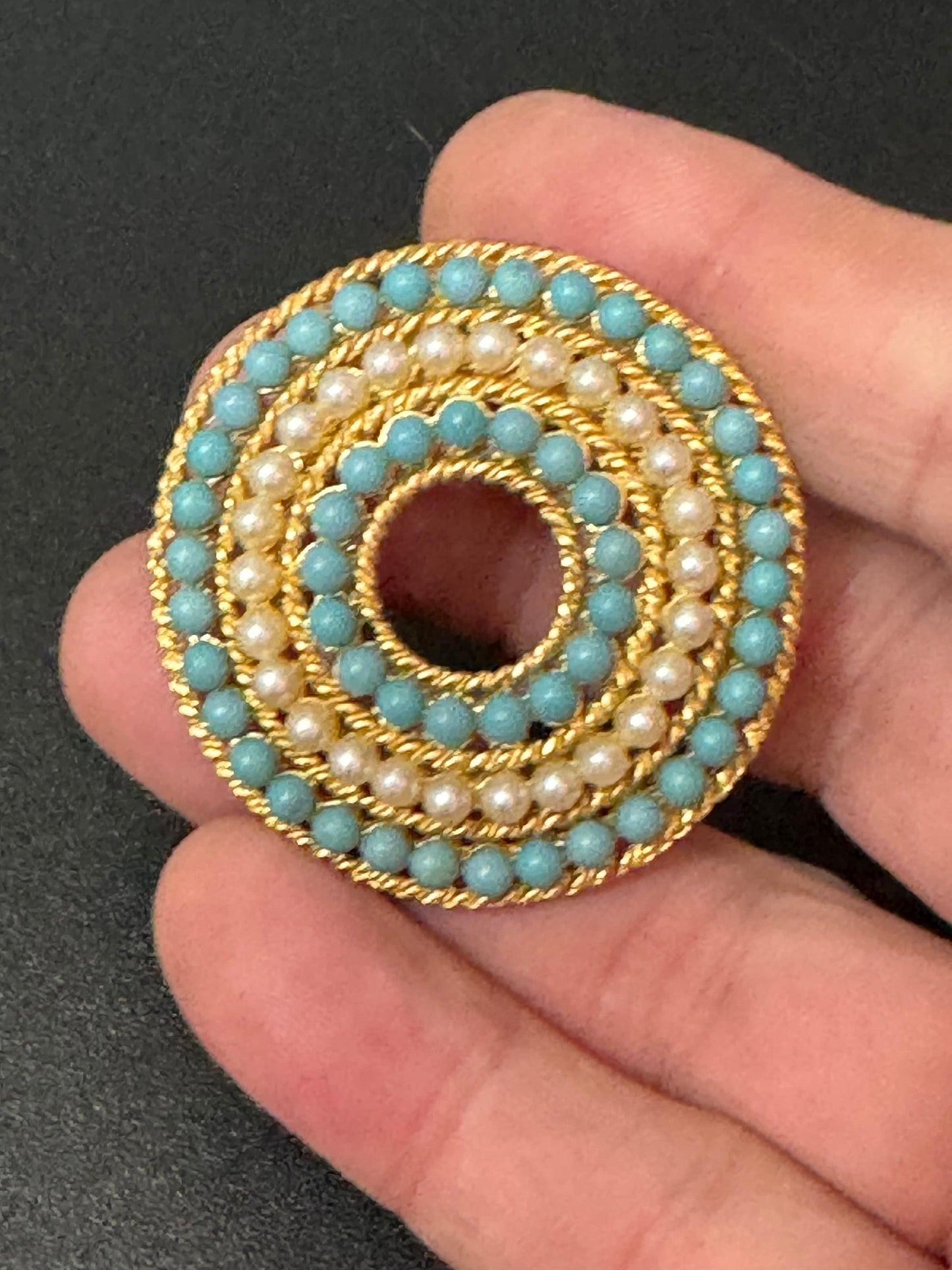vintage gold tone turquoise bead & seed pearl round bullseye brooch