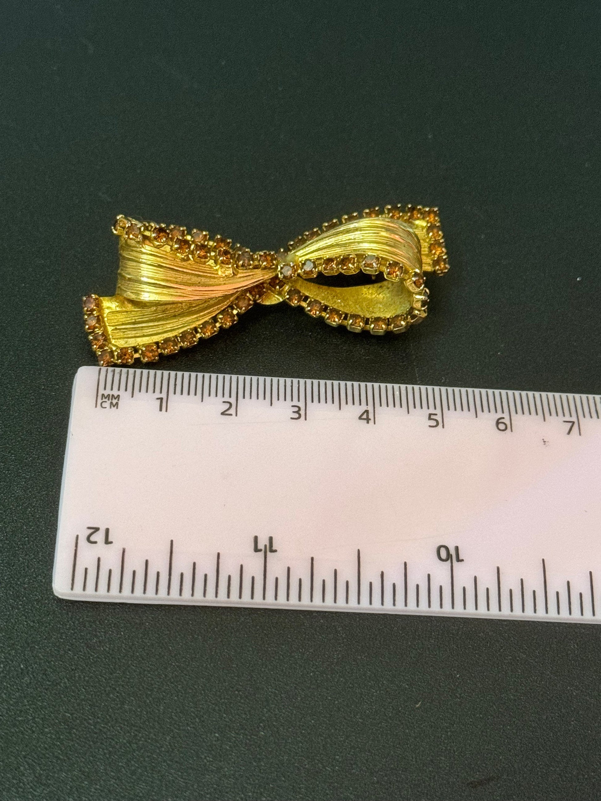vintage gold tone mesh brown cognac glass classic bow brooch