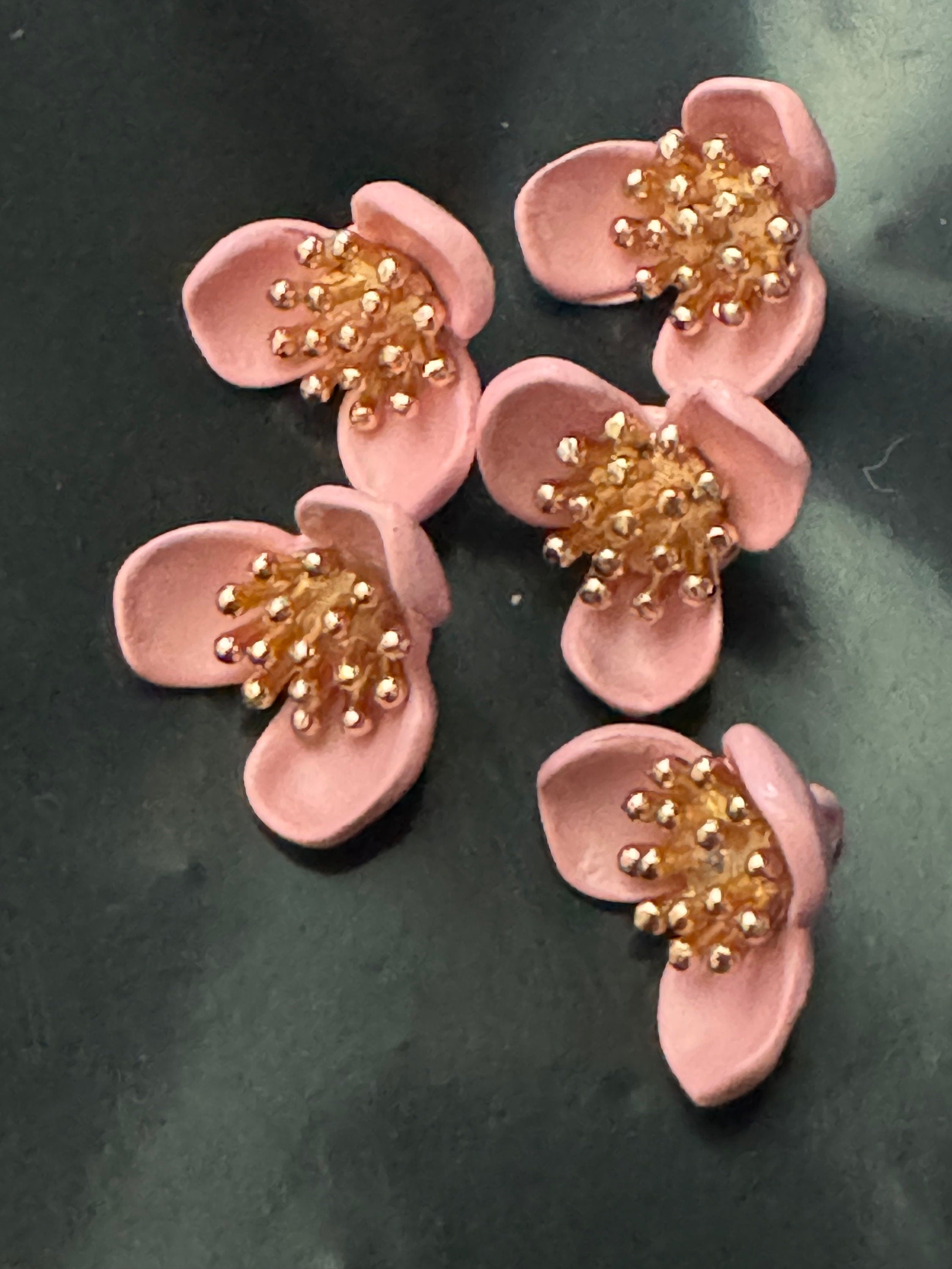 15mm black pink and white enamel flower metal buttons choice of colours in a pack 5