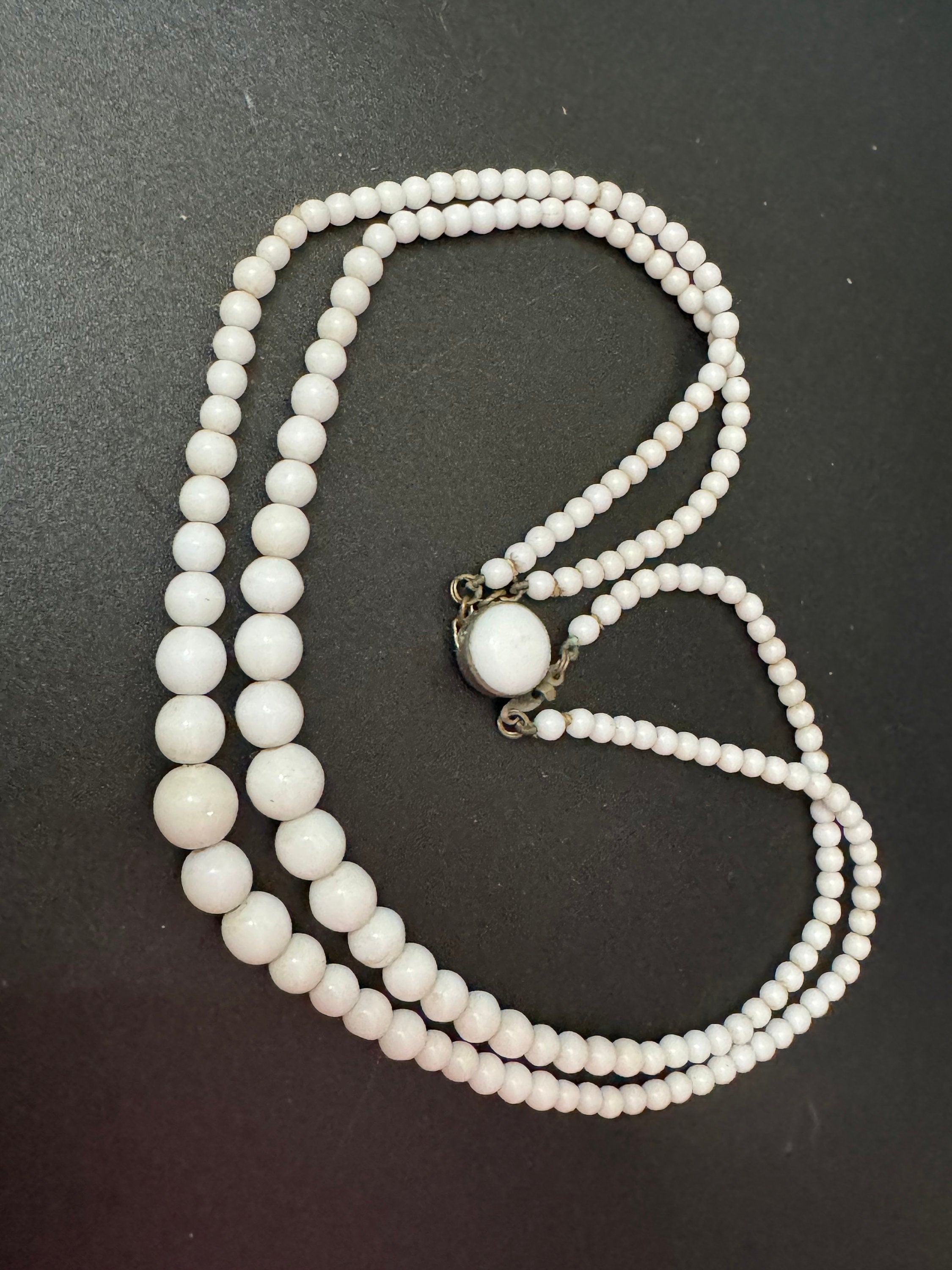 vintage white Milk glass round knotted double strand 2 row beaded necklace