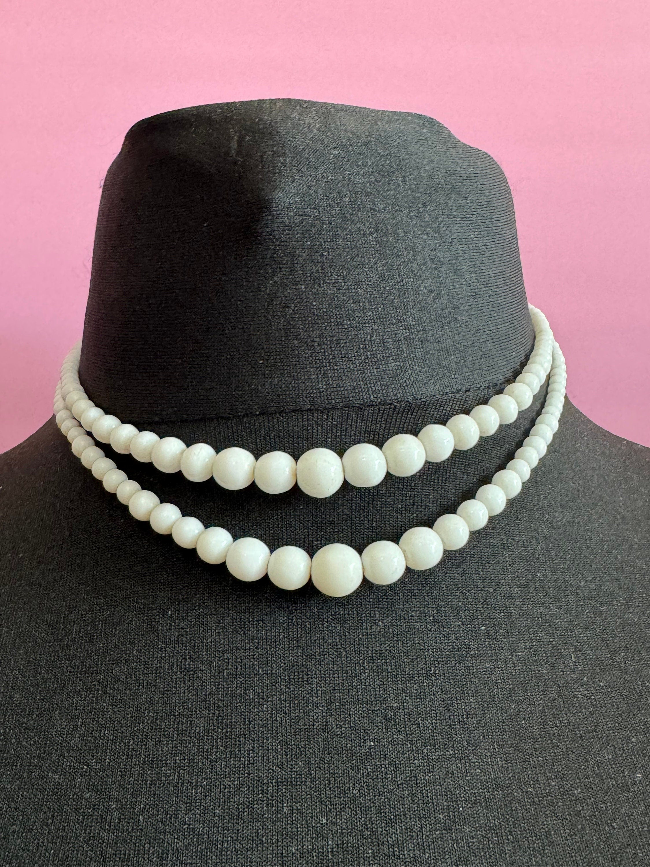 vintage white Milk glass round knotted double strand 2 row beaded necklace