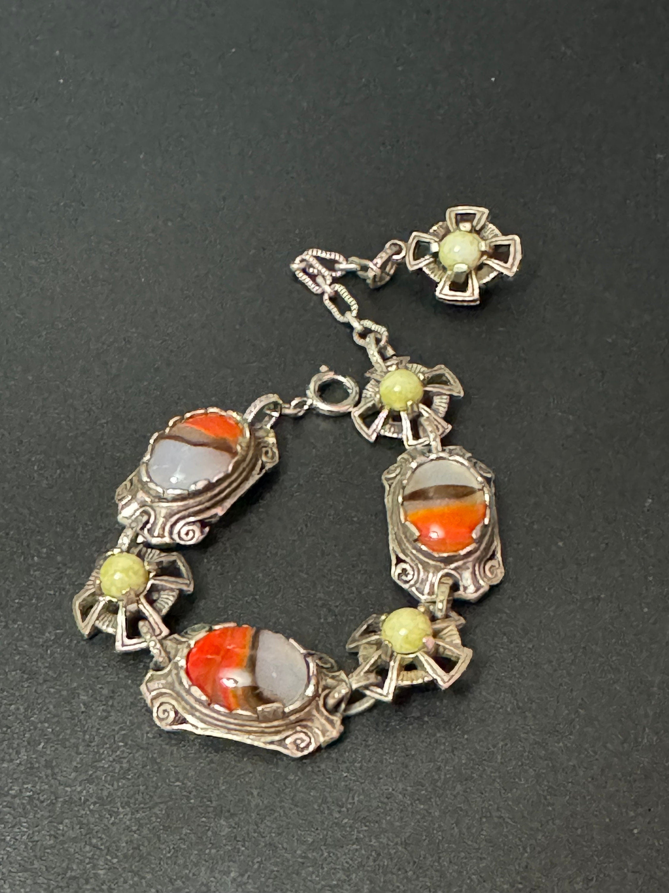 vintage retro 1970s silver tone Panel link Scottish bracelet with agate gemstone cabochons