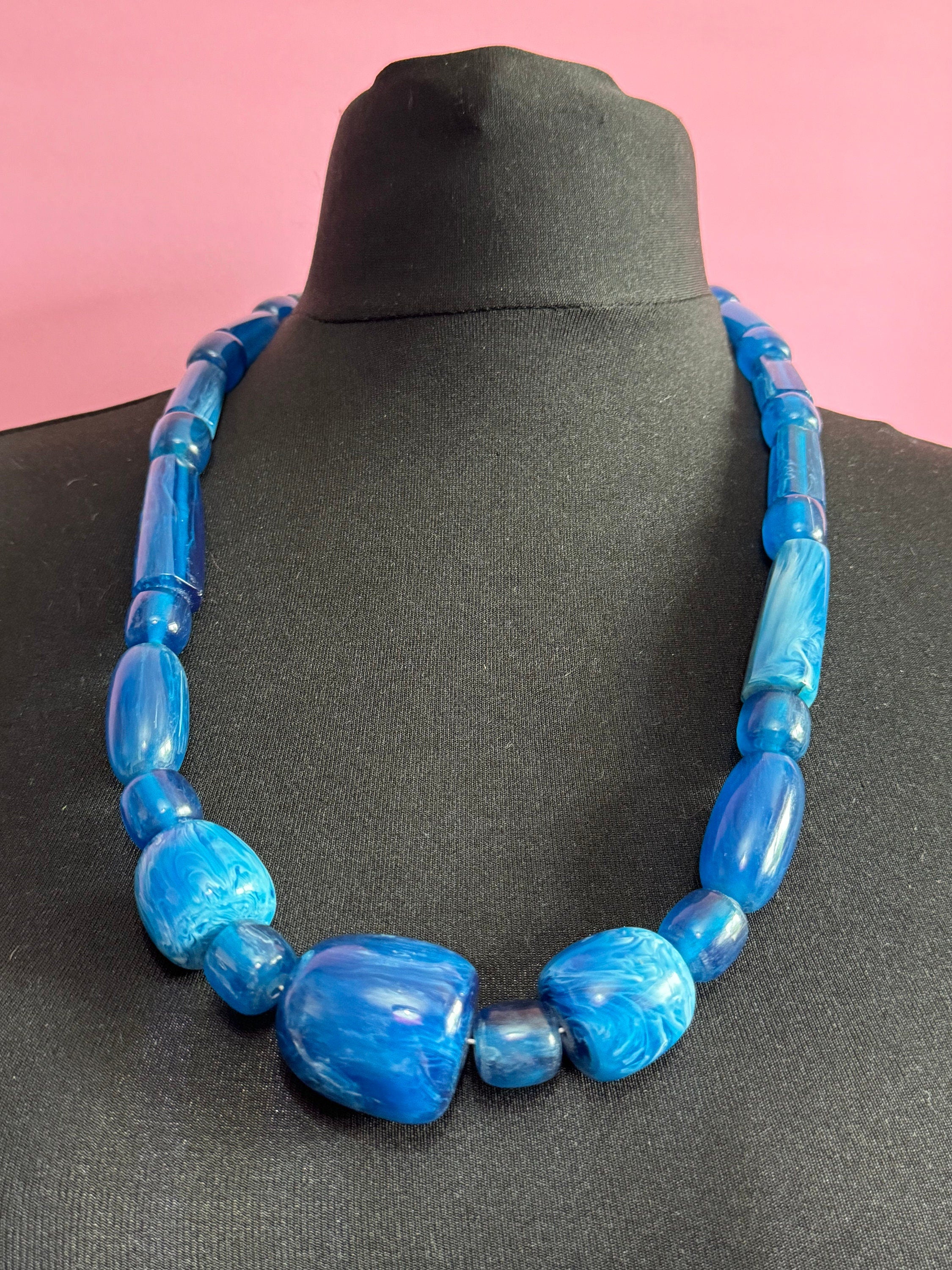Huge xl chunky dark blue marbled beaded plastic necklace 74cm