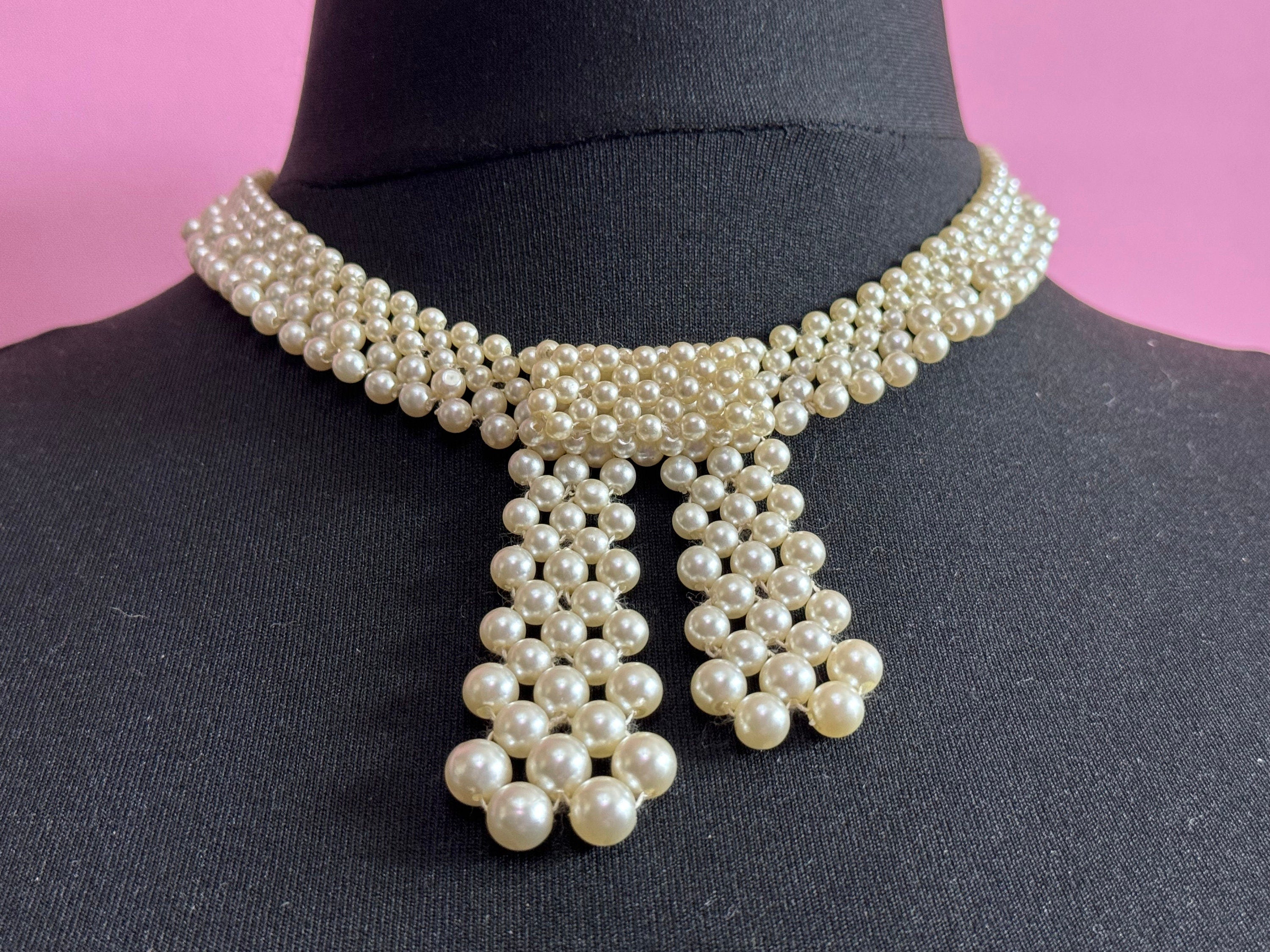 Vintage faux white Plastic round pearl woven multi strand elasticated choker collar necklace