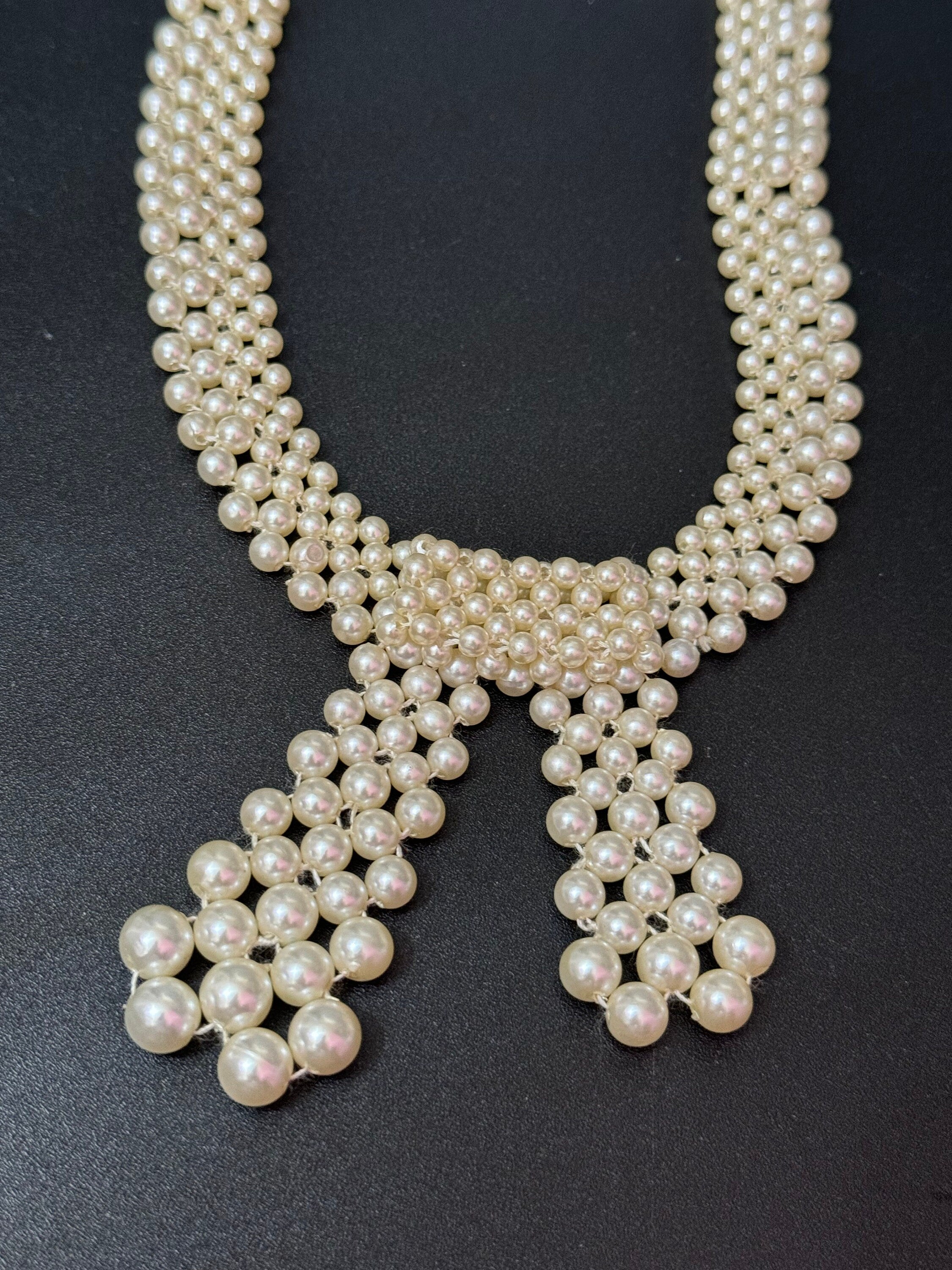 Vintage faux white Plastic round pearl woven multi strand elasticated choker collar necklace