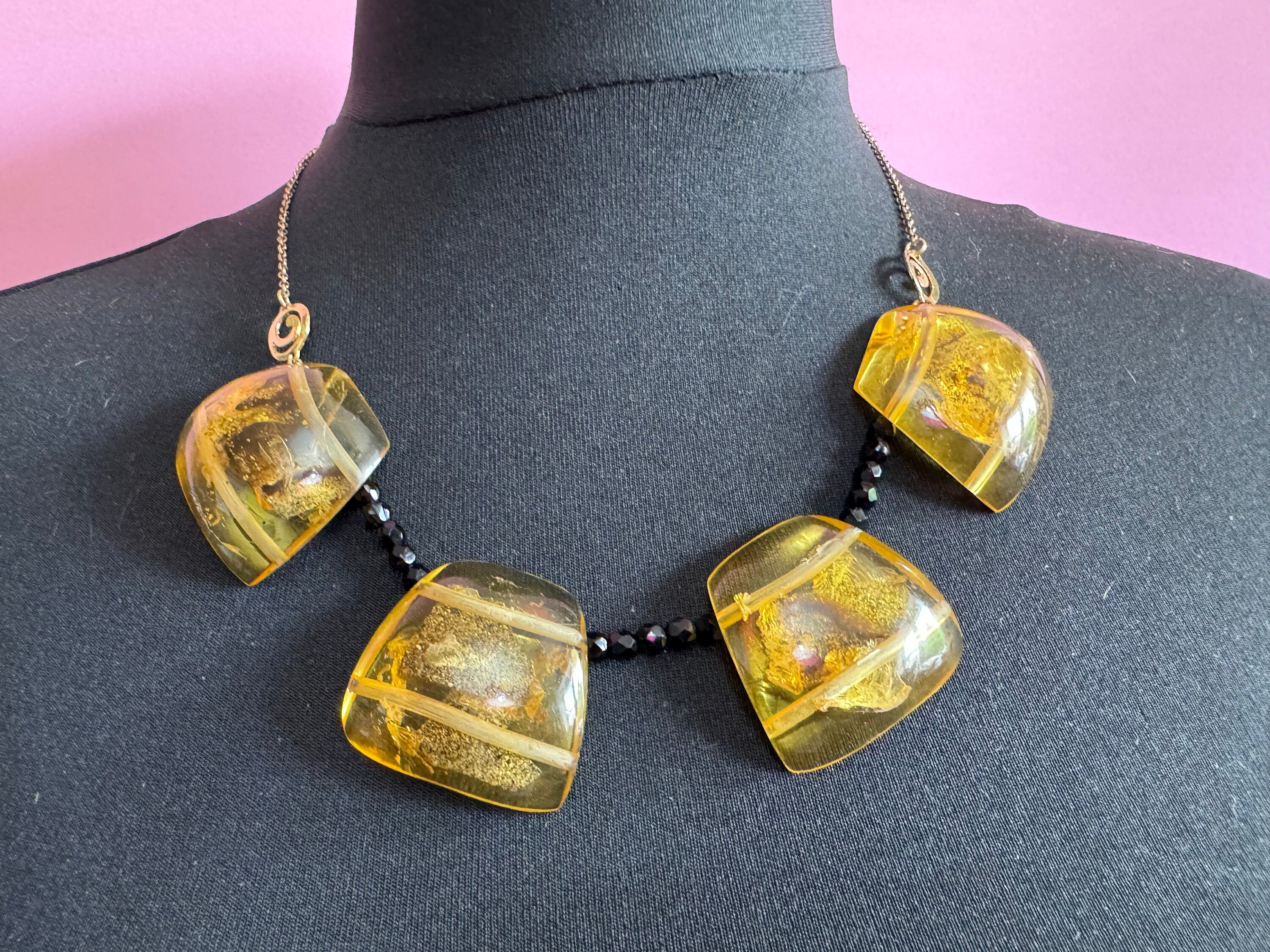 Vintage gold tone beaded brown panel link resin acrylic choker necklace 55cm