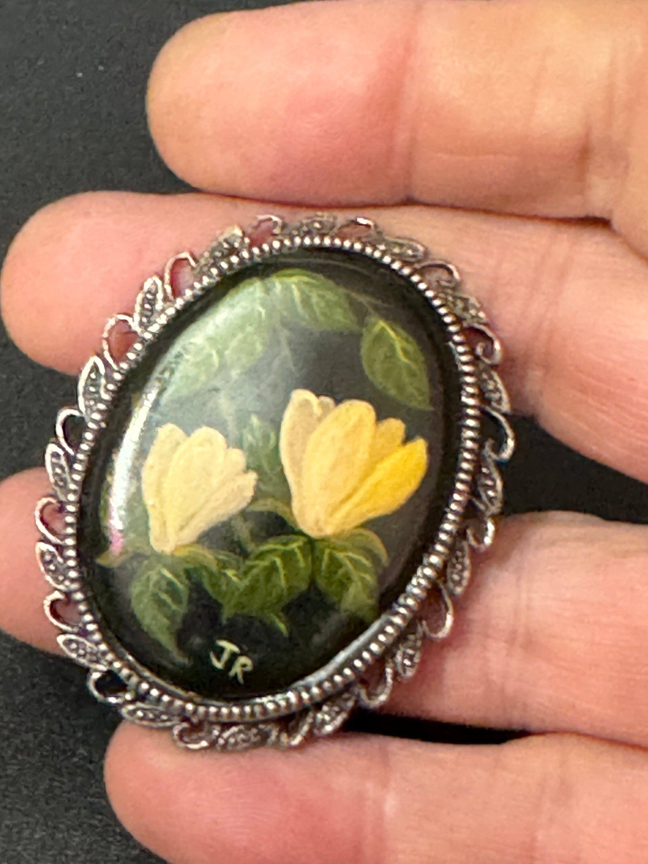 Vintage hand painted crocus floral brooch with detailed edge silver tone