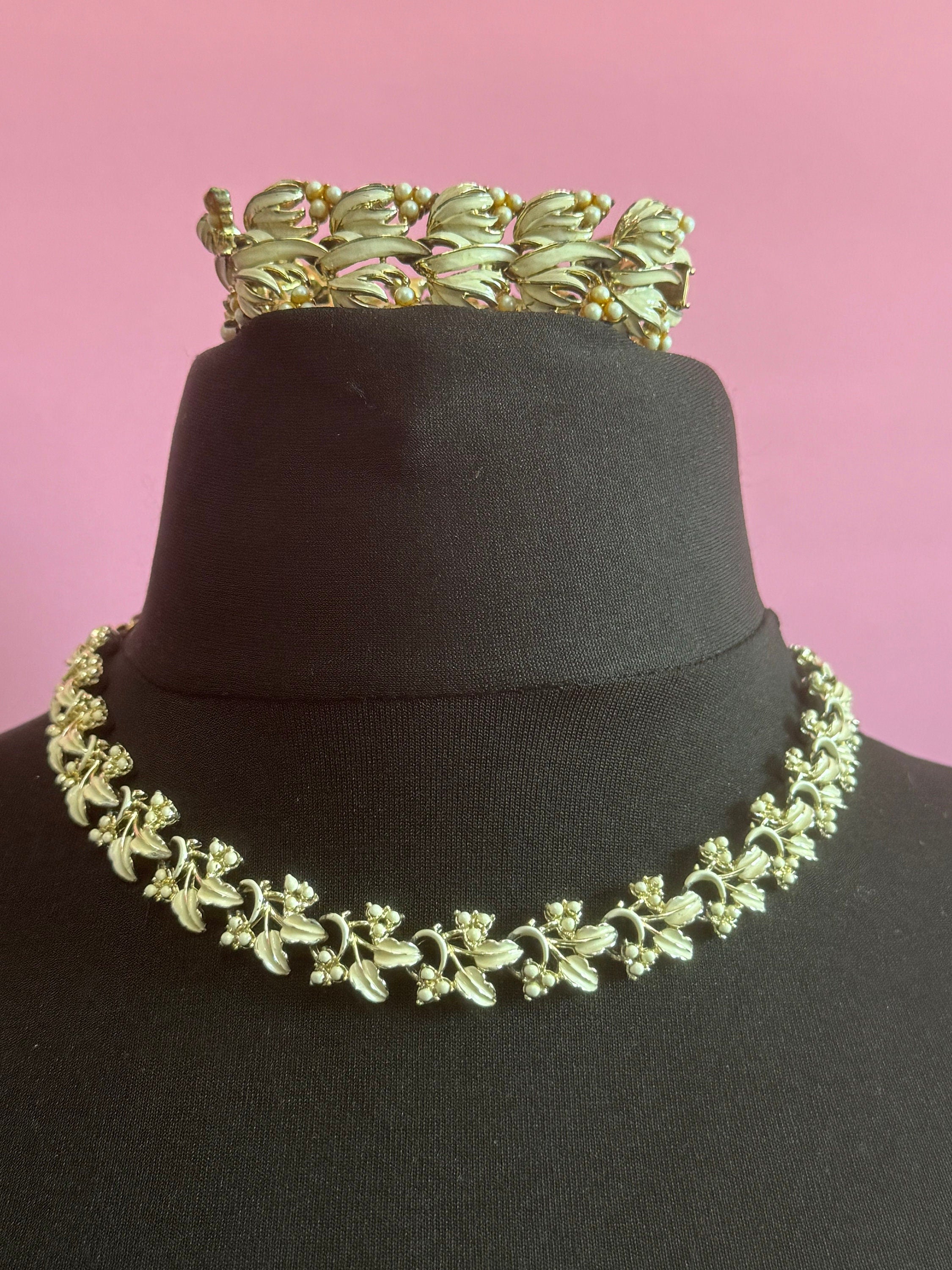 Cream enamel panel link leaf and berry Necklace & bracelet jewellery set gold tone