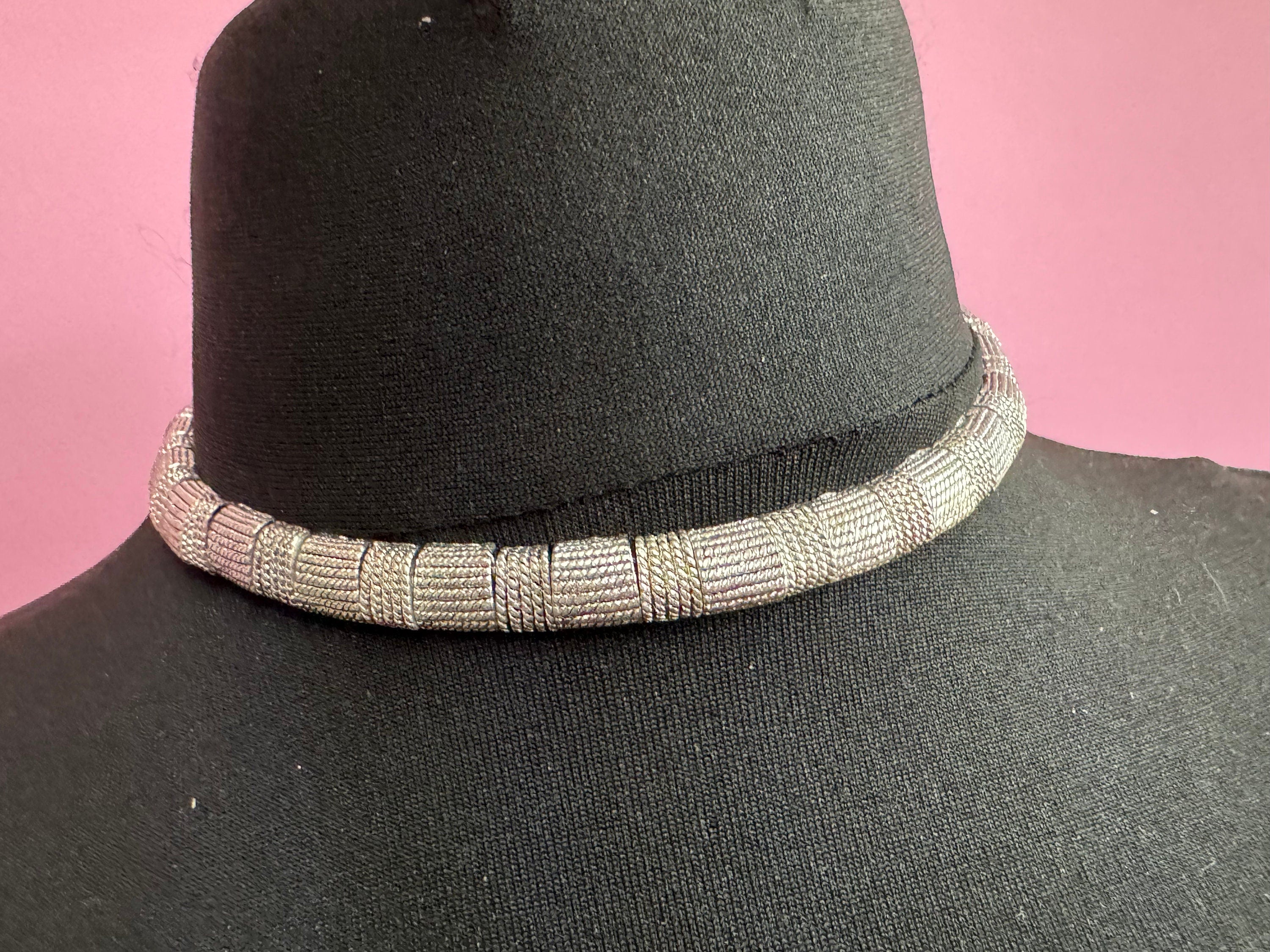 Retro modernist dark silver tone chain Link necklace 41cm elasticated