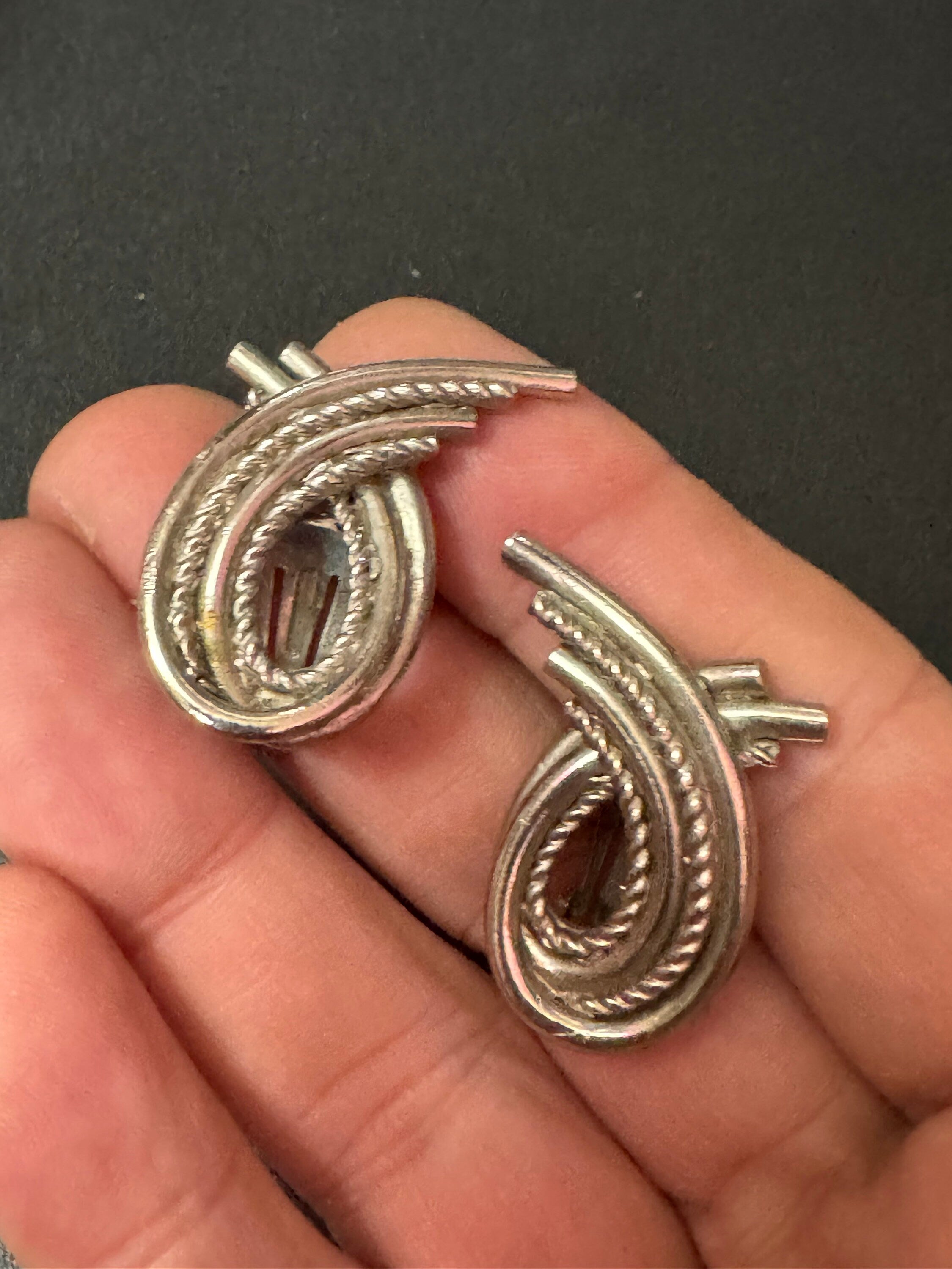 Vintage silver tone clip on abstract modernist earrings 3cm